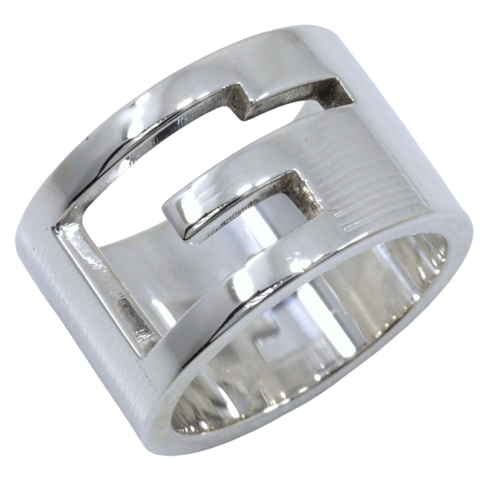 Gucci Band Ring Silver 925: Gucci Band Ring Silver 925 Silver band ring from Gucci, made with 925 sterling silver and featuring a signature. The ring has a US size 5 fit and an inner diameter of 15.60mm, making it a comfortable 