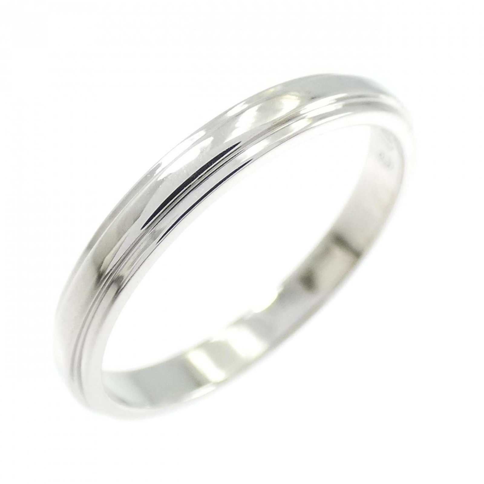 Cartier Band Ring Platinum 950: Cartier Band Ring Platinum 950 Platinum 950 Cartier Band Ring, featuring the iconic design from renowned luxury jeweler Cartier. This platinum band ring boasts a classic style and sleek finish, making