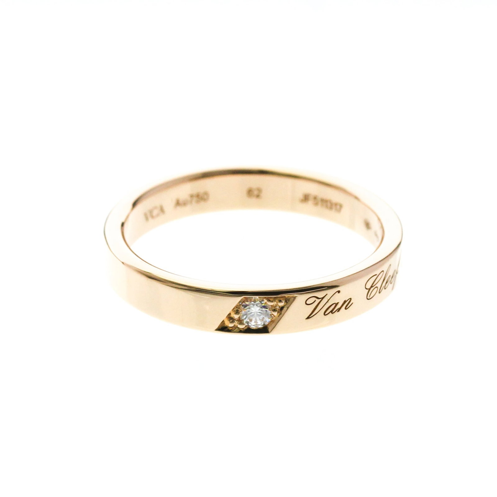 Van Cleef Arpels Pink Gold 18K Ring Band: Van Cleef Arpels Pink Gold 18K Ring Band Pink gold 18K Toujours Signature Etoile Wedding Ring Band, crafted from high-quality pink gold with intricate details and a delicate 3.9mm diamond-studded desi
