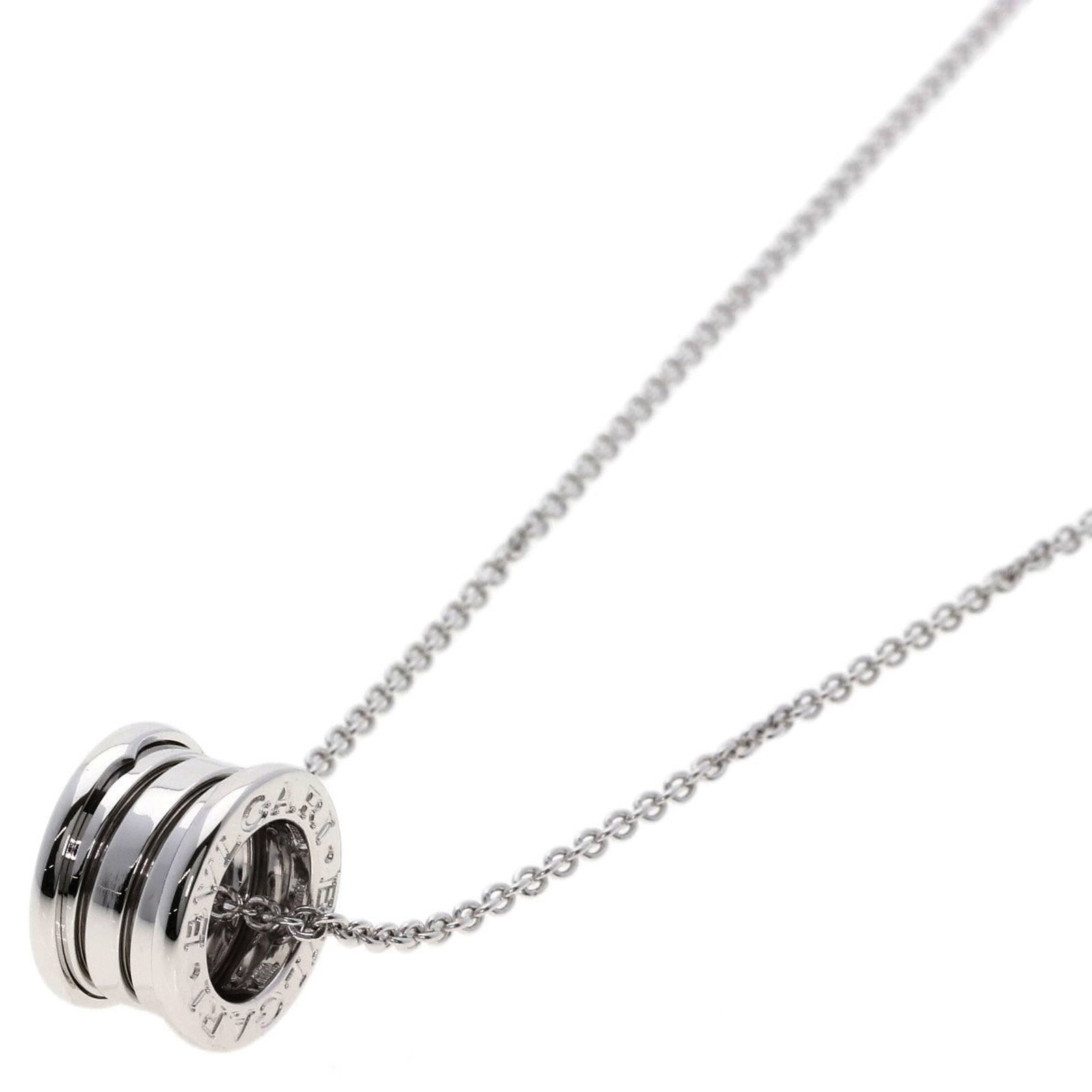 Bvlgari B-Zero1 Necklace 18K White Gold Women'S: Bvlgari B-Zero1 Necklace 18K White Gold Women'S 18K White Gold Bvlgari B-Zero1 Necklace for Women, featuring a striking pendant with dimensions of 9.3mm x 14.7mm and a necklace length of 40 cm /