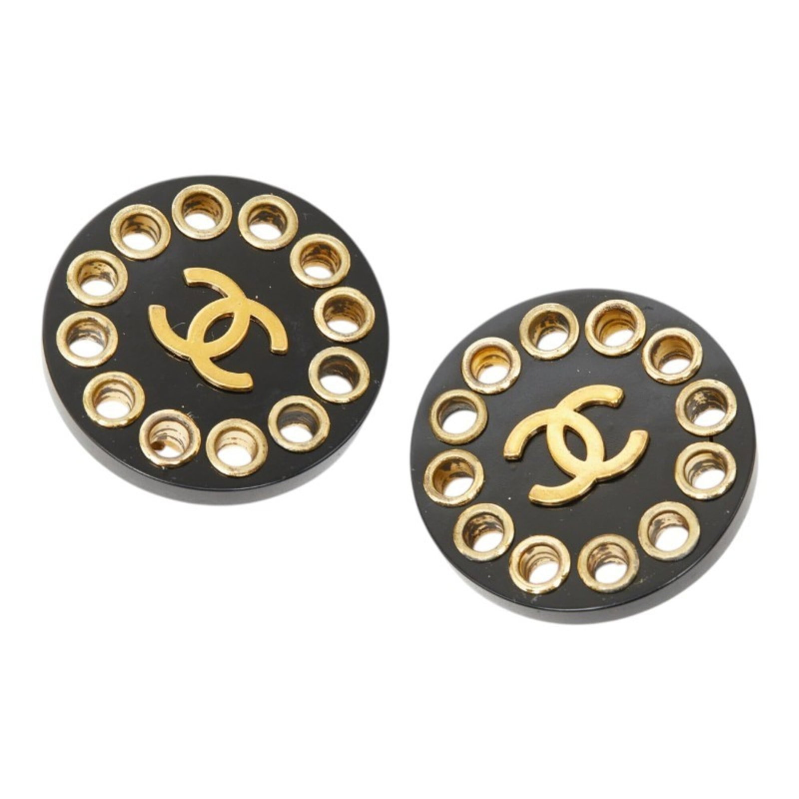 Chanel Clip Earrings Gold Plating Plastic: Chanel Clip Earrings Gold Plating Plastic Gold plating and sleek design make these Chanel clip earrings stand out, featuring a classic black and gold color combination. Made from durable plastic and f