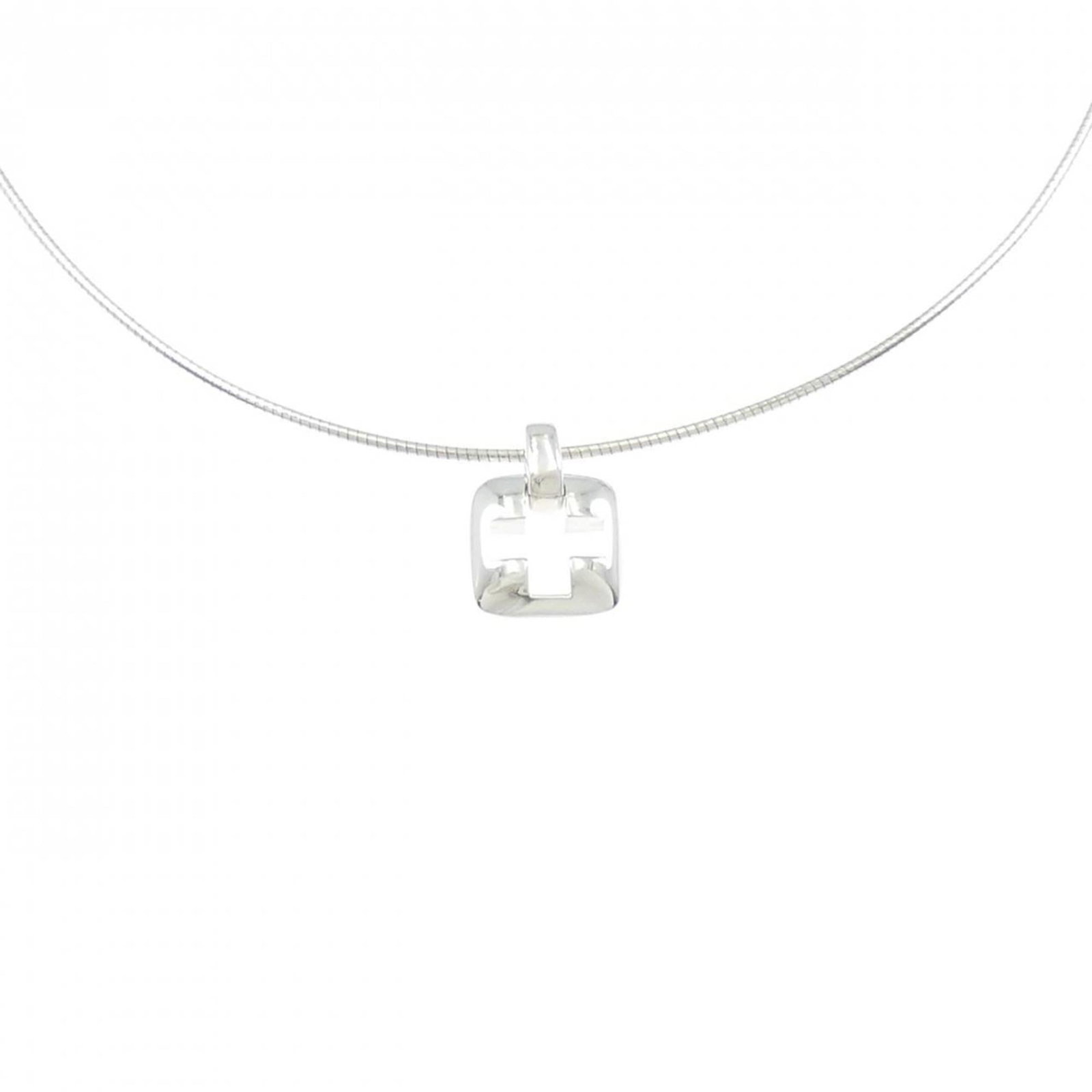 Pierced cross necklace by Tiffany: Pierced cross necklace by Tiffany Silver 925 Tiffany MPN 1202 pierced cross necklace with a pendant size of 17mm x 12.4mm, available in a 40 cm / 15.74'' circumference. The necklace features a simple