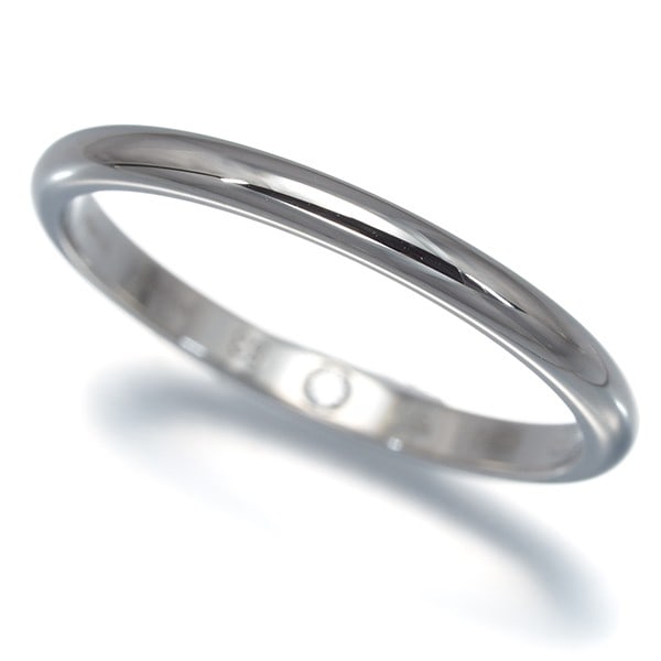Ring Fedi Eu53 Platinum 950 Wedding: Ring Fedi Eu53 Platinum 950 Wedding BVLGARI's Fedi Eu53 Platinum 950 Wedding ring boasts sleek design and premium platinum material, weighing in at 2.9g. This elegant band features a classic style