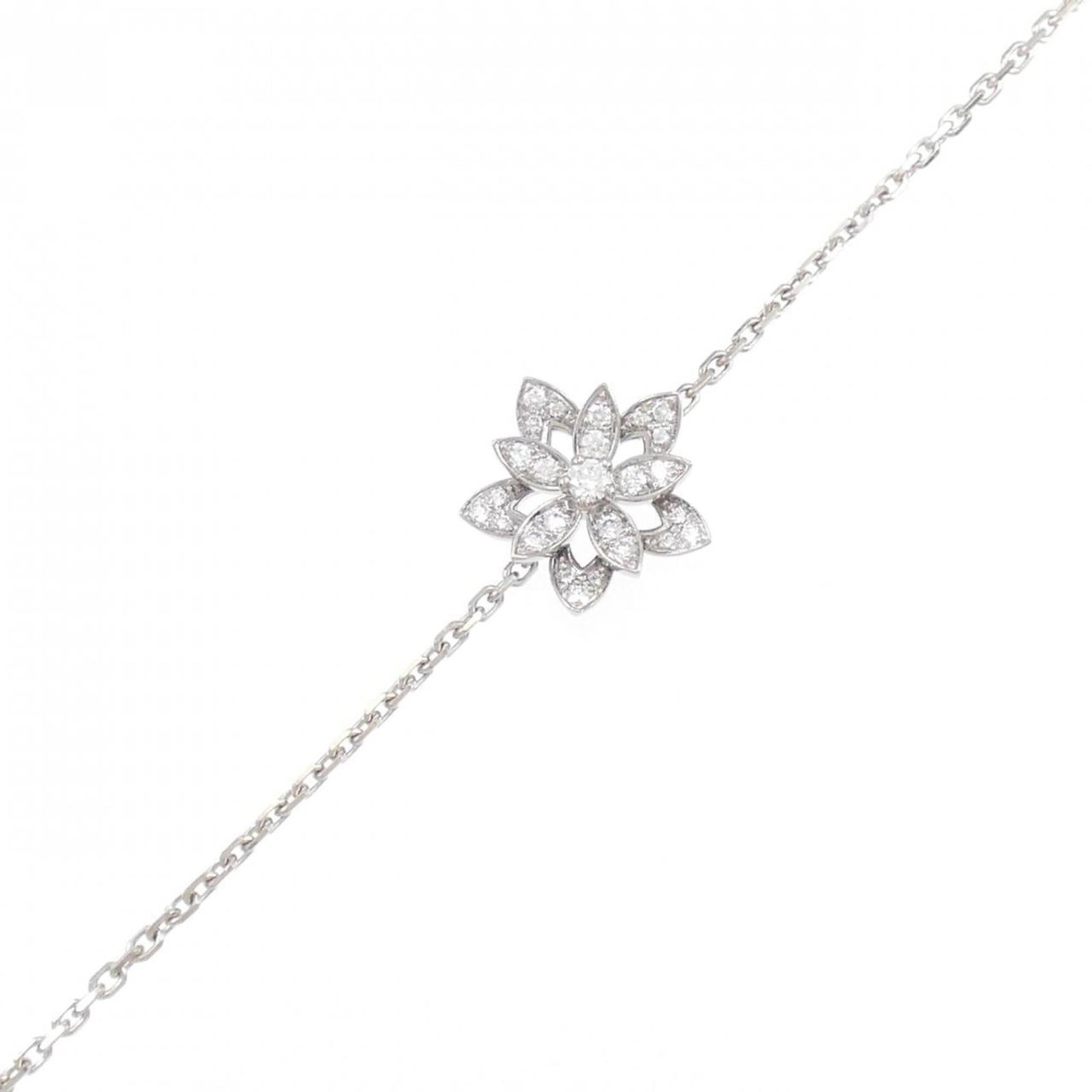 Van Cleef & Arpels Charm Bracelet White Gold (18K): Van Cleef & Arpels Charm Bracelet White Gold (18K) Van Cleef & Arpels Charm Bracelet White Gold (18K) boasts elegant design with diamond accents, set in 18k white gold. This 7.28''-7.87'' long charm