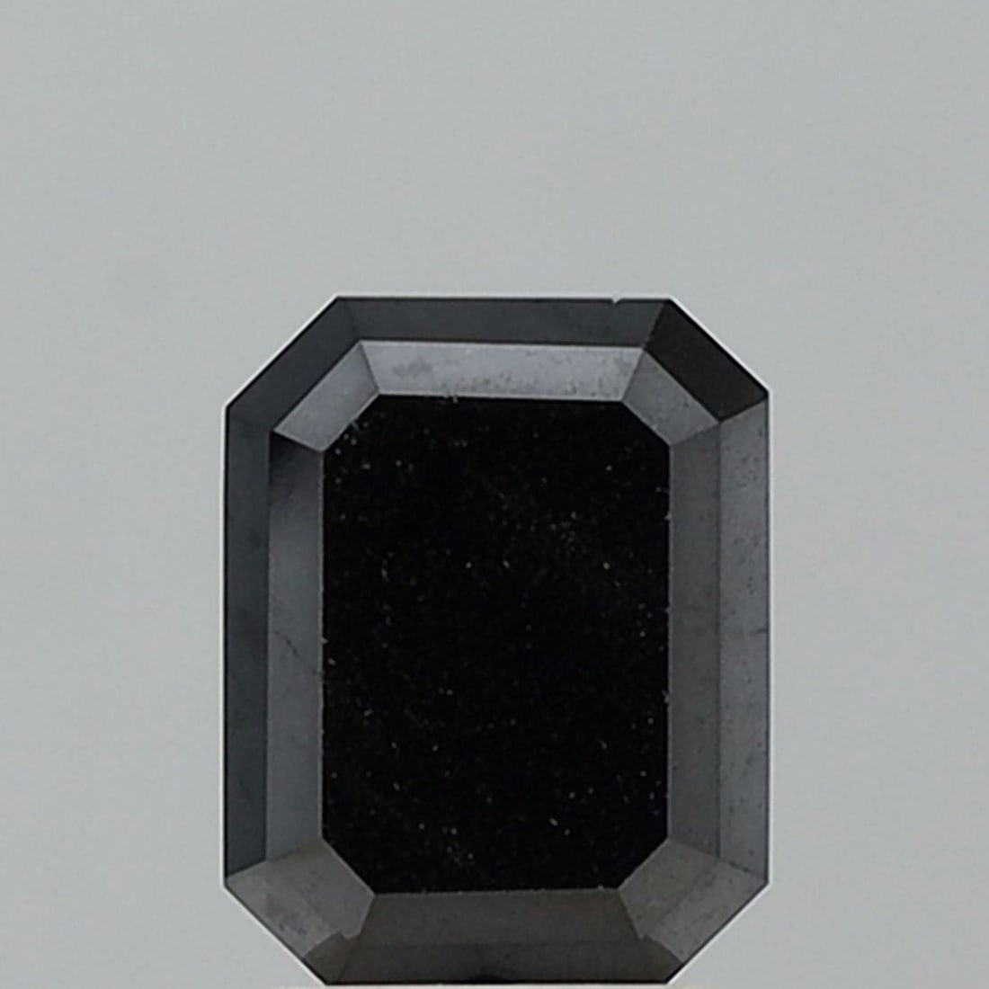 Emerald 2.97ct Black VVS1 - Loose Natural Diamond: Emerald 2.97ct Black VVS1 - Loose Natural Diamond The Emerald 2.97ct Black VVS1 - Loose Natural Diamond boasts exceptional clarity and polish, with a flawless VVS1 grade and EX symmetry. Its striking 