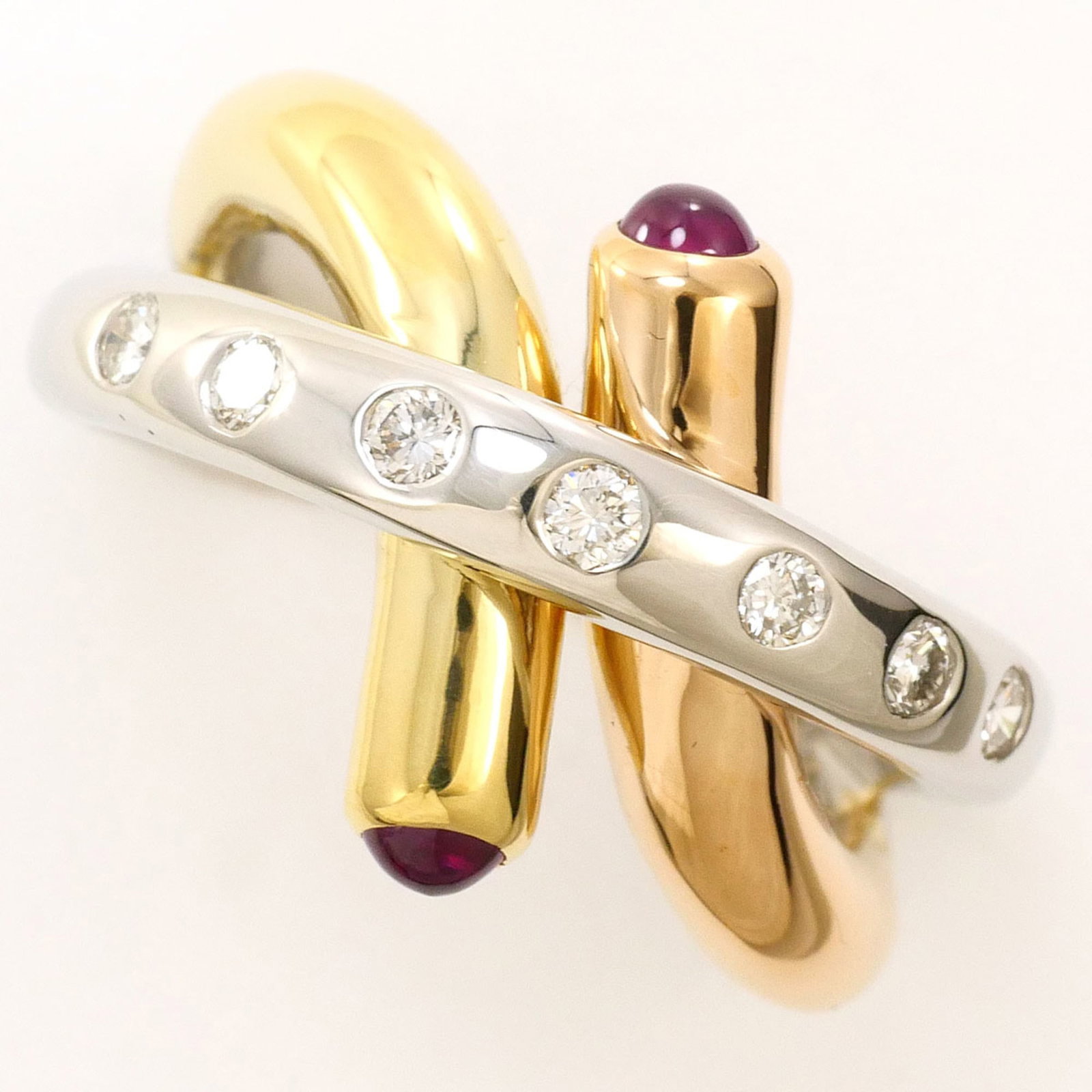Unbranded Band Ring Pink Gold (18K) Platinum 900 Yellow Gold (18K): Unbranded Band Ring Pink Gold (18K) Platinum 900 Yellow Gold (18K) Pink gold, Platinum 900, and yellow gold (18K) come together in this elegant band ring, available in US size 4.5. The 7mm wide band f