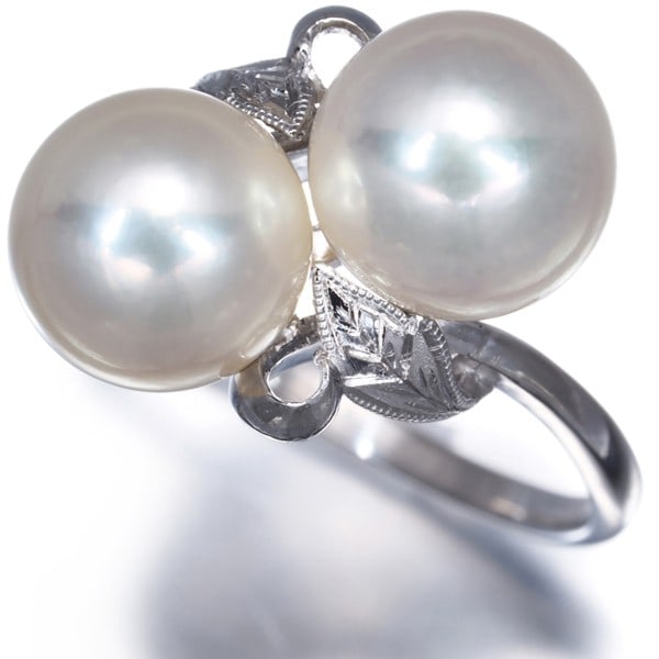 Mikimoto Ring Akoya Pearl 7.7Mm/ 7.9Mm Leaf Us5.75-6 14K 585 White Gold: Mikimoto Ring Akoya Pearl 7.7Mm/ 7.9Mm Leaf Us5.75-6 14K 585 White Gold 14K White Gold Ring Features a Cultured Akoya Pearl with a Diameter of Approximately 7.7-7.9mm, Set in a Timeless Design with a 