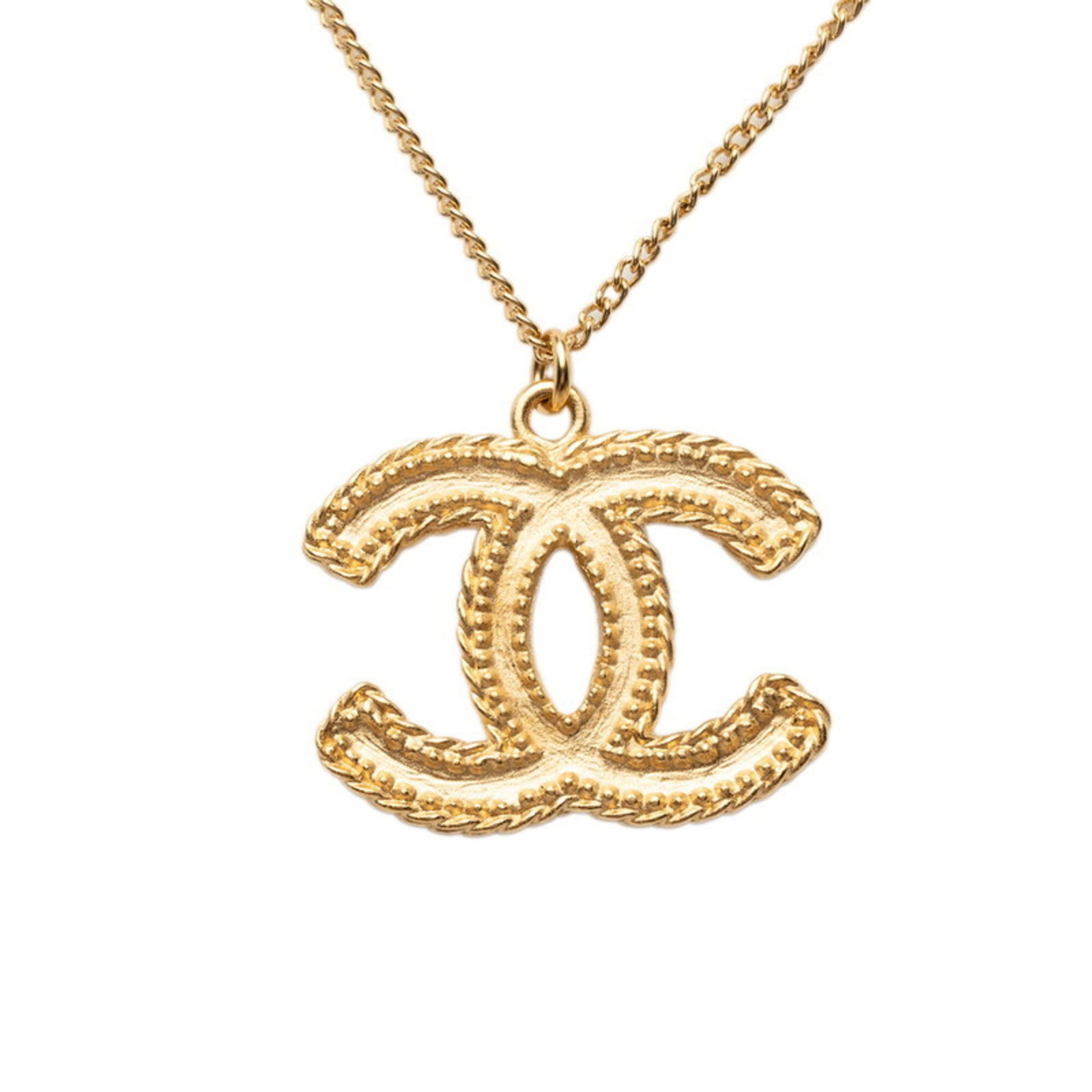 Women's necklace gold plated 14c mark chanel pendant coco.: Women's necklace gold plated 14c mark chanel pendant coco. Gold plated Chanel pendant with 14c mark, featuring a striking design. The necklace boasts a gold plating finish and measures 59 cm in circum