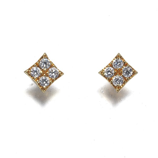 Ahkah Earrings Diamond 0.04Ct/ 0.04Ct Eternal Lights Stud 18K Yg: Ahkah Earrings Diamond 0.04Ct/ 0.04Ct Eternal Lights Stud 18K Yg Stunning 18k yellow gold stud earrings featuring two natural diamond stones, each weighing 0.04ct. The delicate design measures 3.6 x 3