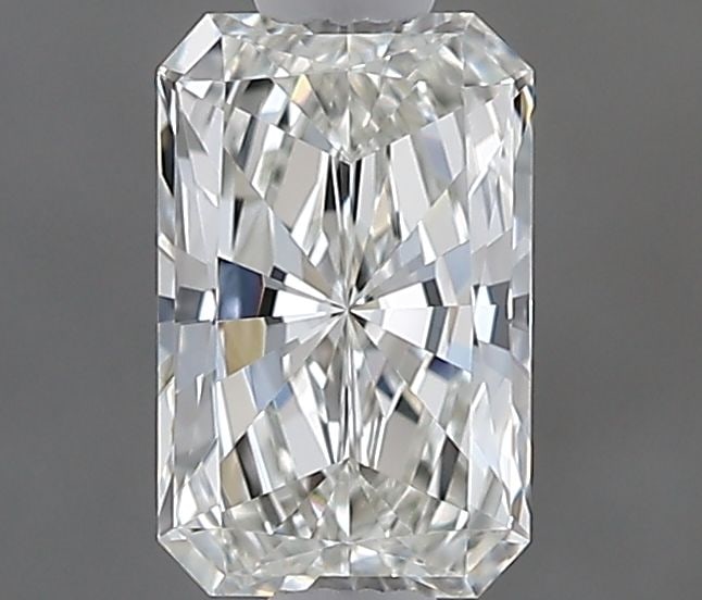 GIA Radiant 0.5ct I VVS2 - Loose Natural Diamond: GIA Radiant 0.5ct I VVS2 - Loose Natural Diamond GIA certification ensures the diamond's quality, with an I color grade indicating minimal yellow tone and VVS2 clarity signifying exceptional purity.