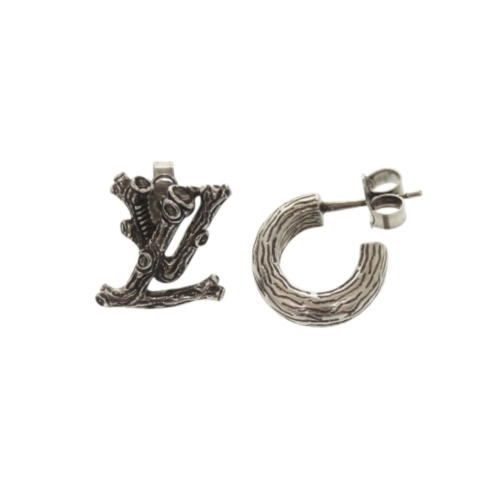 Louis Vuitton Stud Earrings Metal: Louis Vuitton Stud Earrings Metal Stud earrings from Louis Vuitton, featuring metal construction in silver. Comes with a dust bag for added protection and presentation. Item Specifics: Brand: Louis Vu