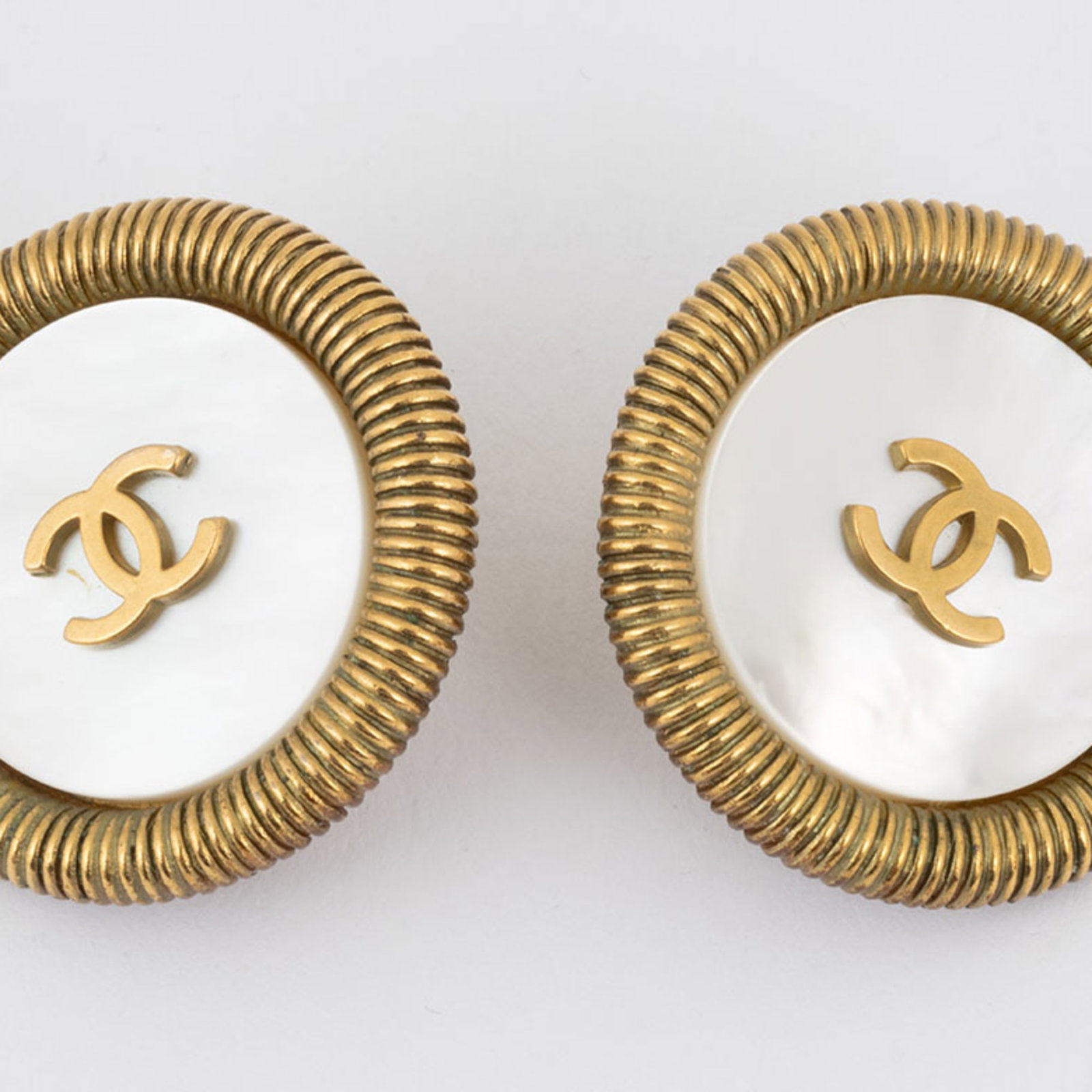 Shell Clip Chanel Earrings - 10