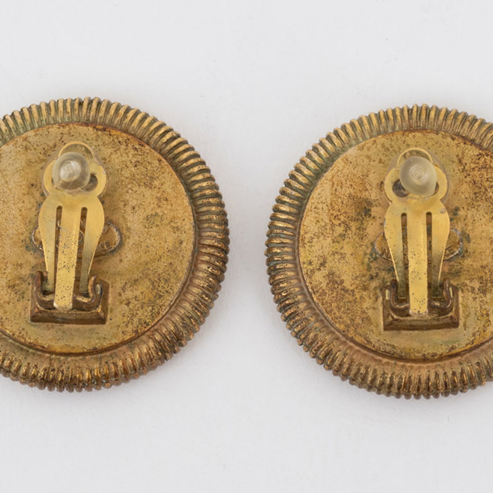 Shell Clip Chanel Earrings - 11
