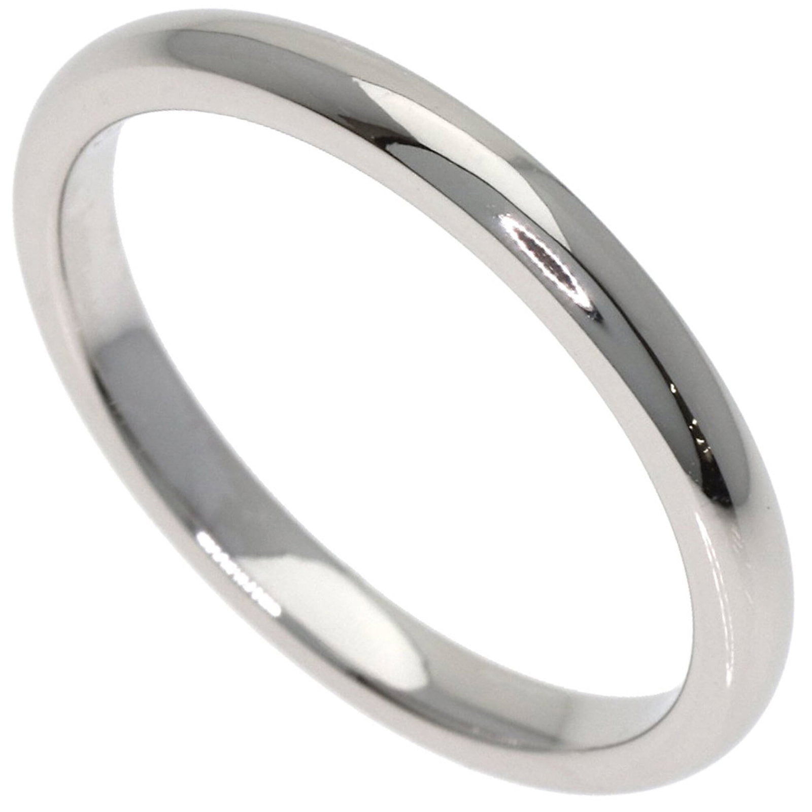 Van Cleef Arpels Ring 950 Platinum: Van Cleef Arpels Ring 950 Platinum 950 Platinum band ring from Van Cleef & Arpels, featuring high-quality platinum material. This women's ring boasts a sleek design and is available in US size 4.5. Ma
