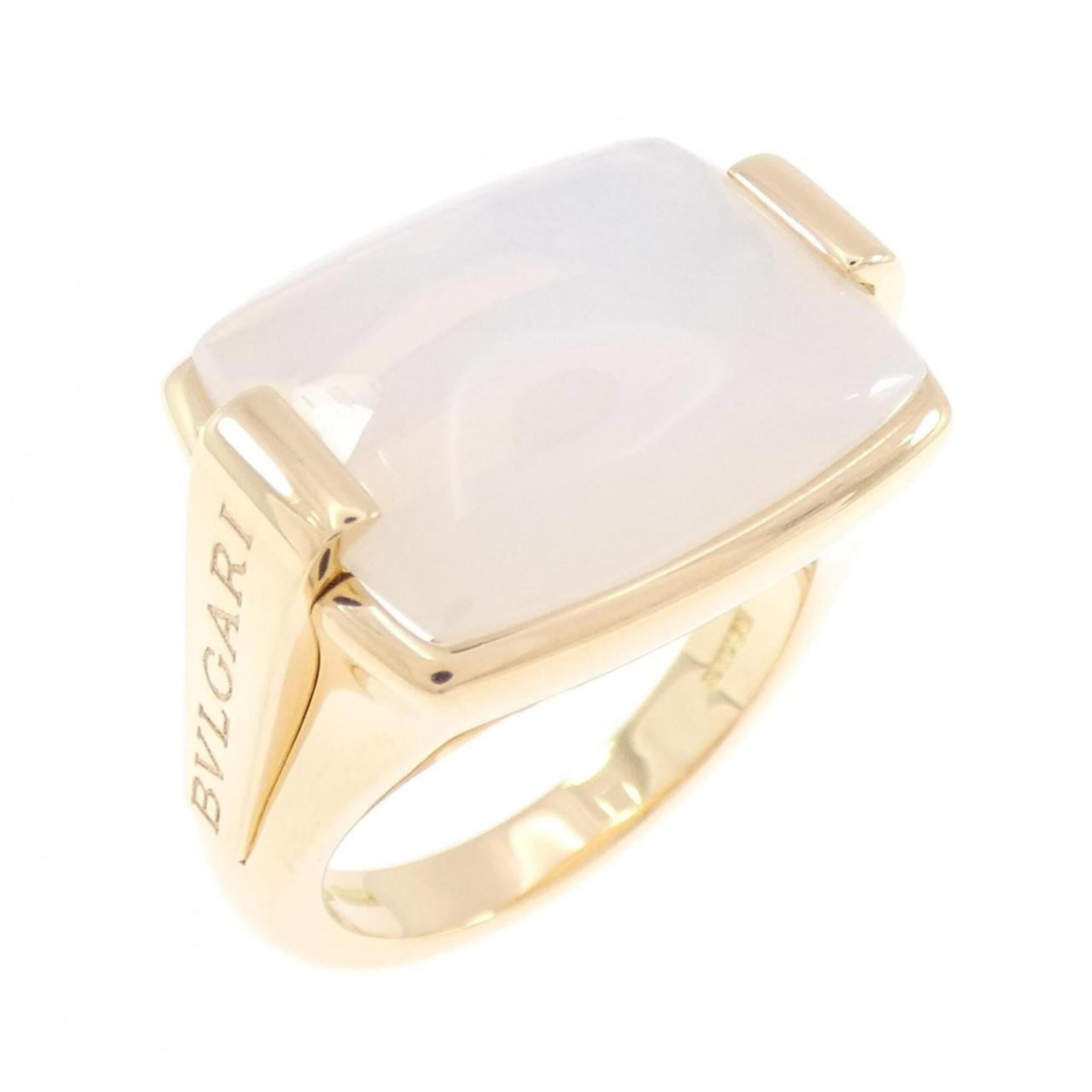 Bvlgari Band Ring Yellow Gold (18K): Bvlgari Band Ring Yellow Gold (18K) Bvlgari Band Ring Yellow Gold (18K) - A sleek and sophisticated band ring crafted from 18K yellow gold, featuring a classic design that complements any style. This