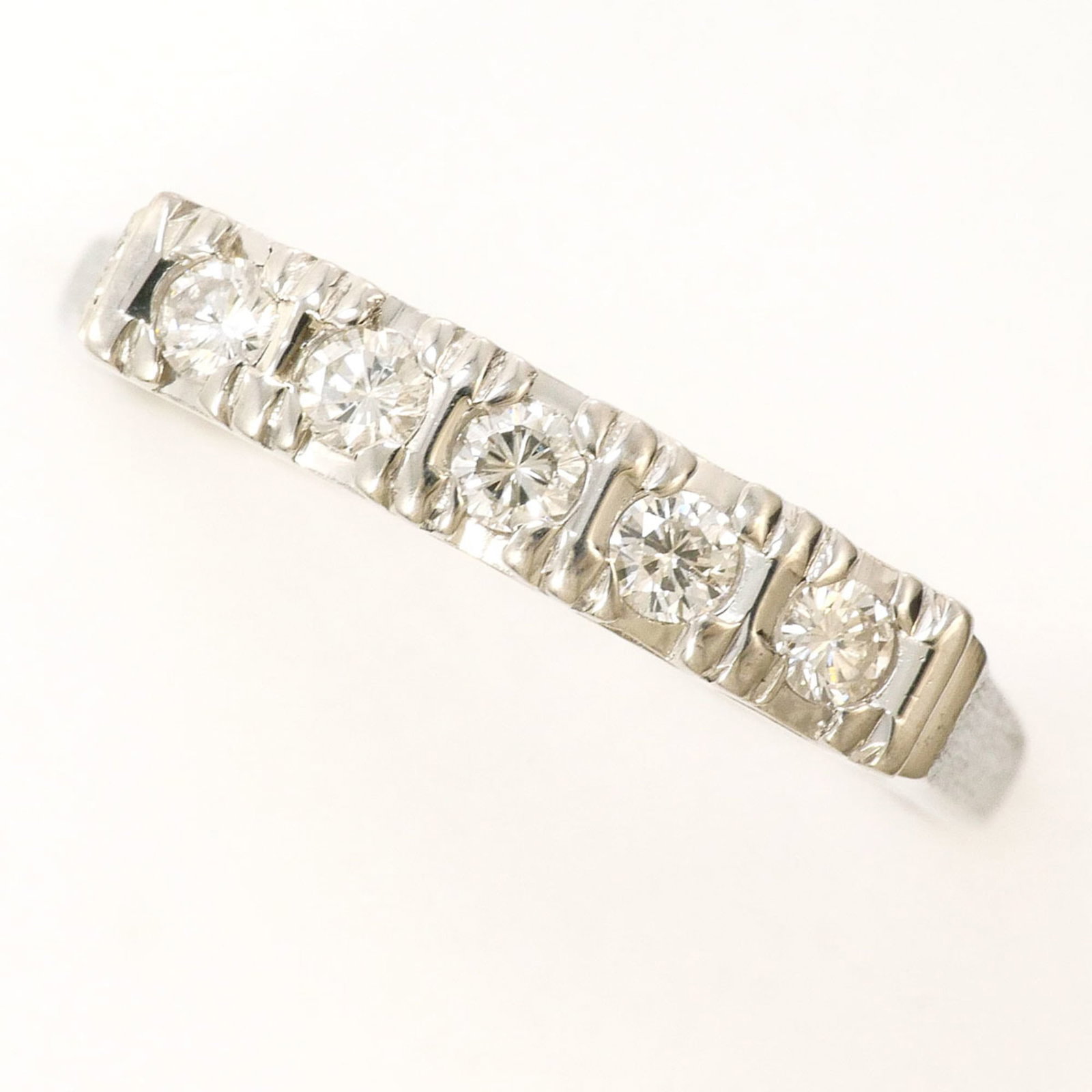 Platinum band ring (1 of 7)