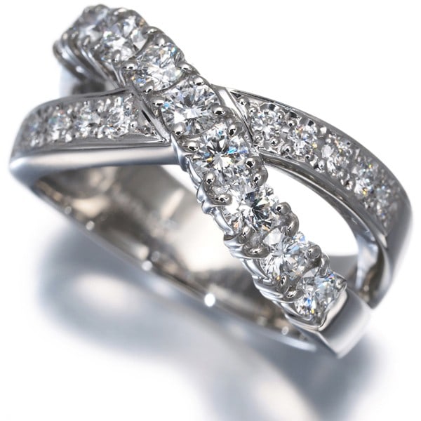 Mikimoto Ring Diamond 0.83Ct Us5.75-6 950 Platinum: Mikimoto Ring Diamond 0.83Ct Us5.75-6 950 Platinum Mikimoto's exceptional craftsmanship shines in this stunning platinum ring, featuring a 0.83ct natural diamond at its center. The 950 platinum metal 