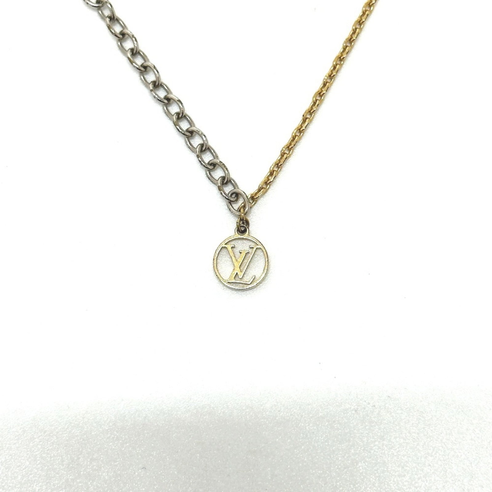 Louis Vuitton M68074 Logomania Two-Tone Chain Necklace Metal Women'S Gold (1 of 8)