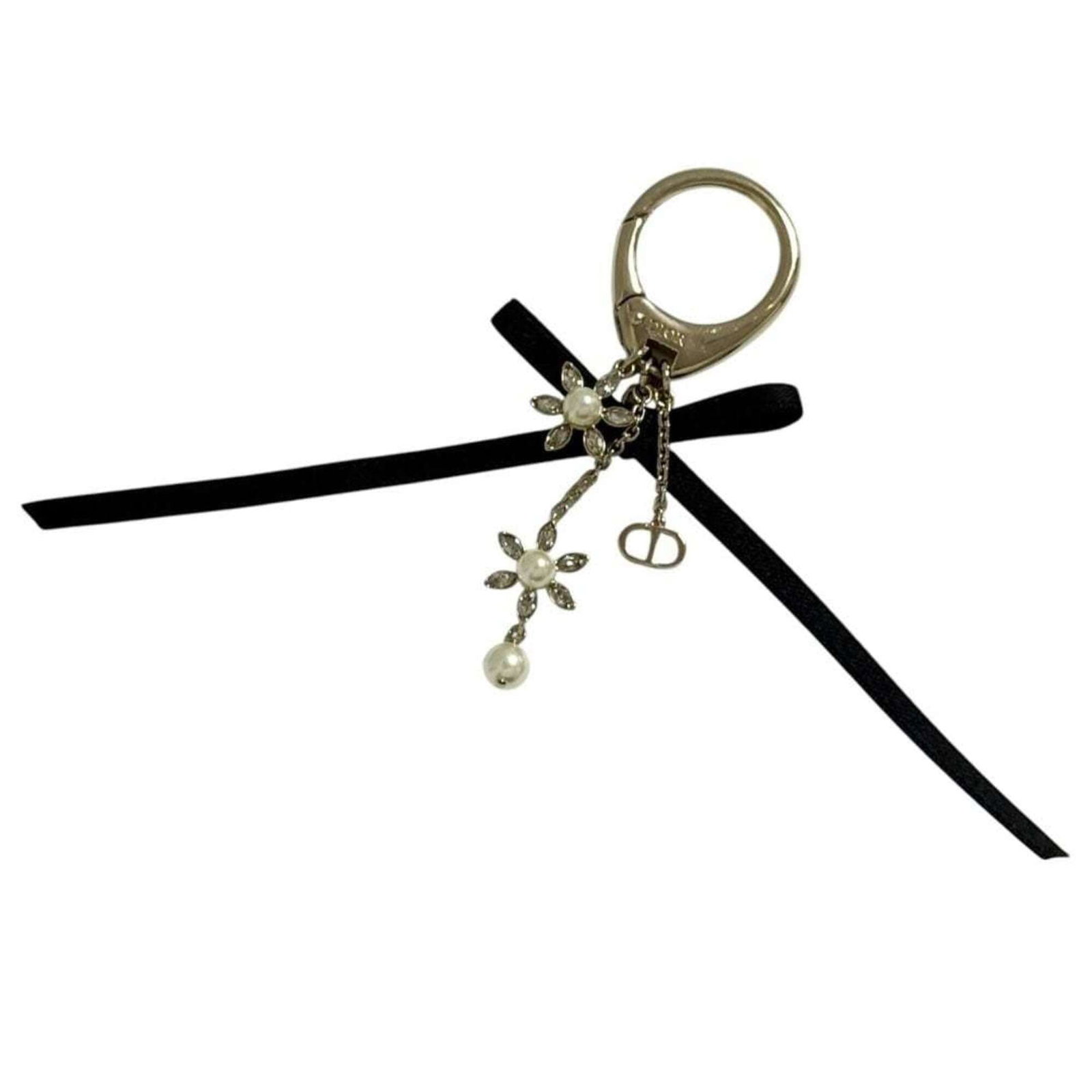 Christian Dior Handbag Charm Artificial Pearl Metal Rhinestone: Christian Dior Handbag Charm Artificial Pearl Metal Rhinestone Artificial pearl, Metal, Rhinestone details make this Christian Dior Handbag Charm stand out. The combination of these materials creates