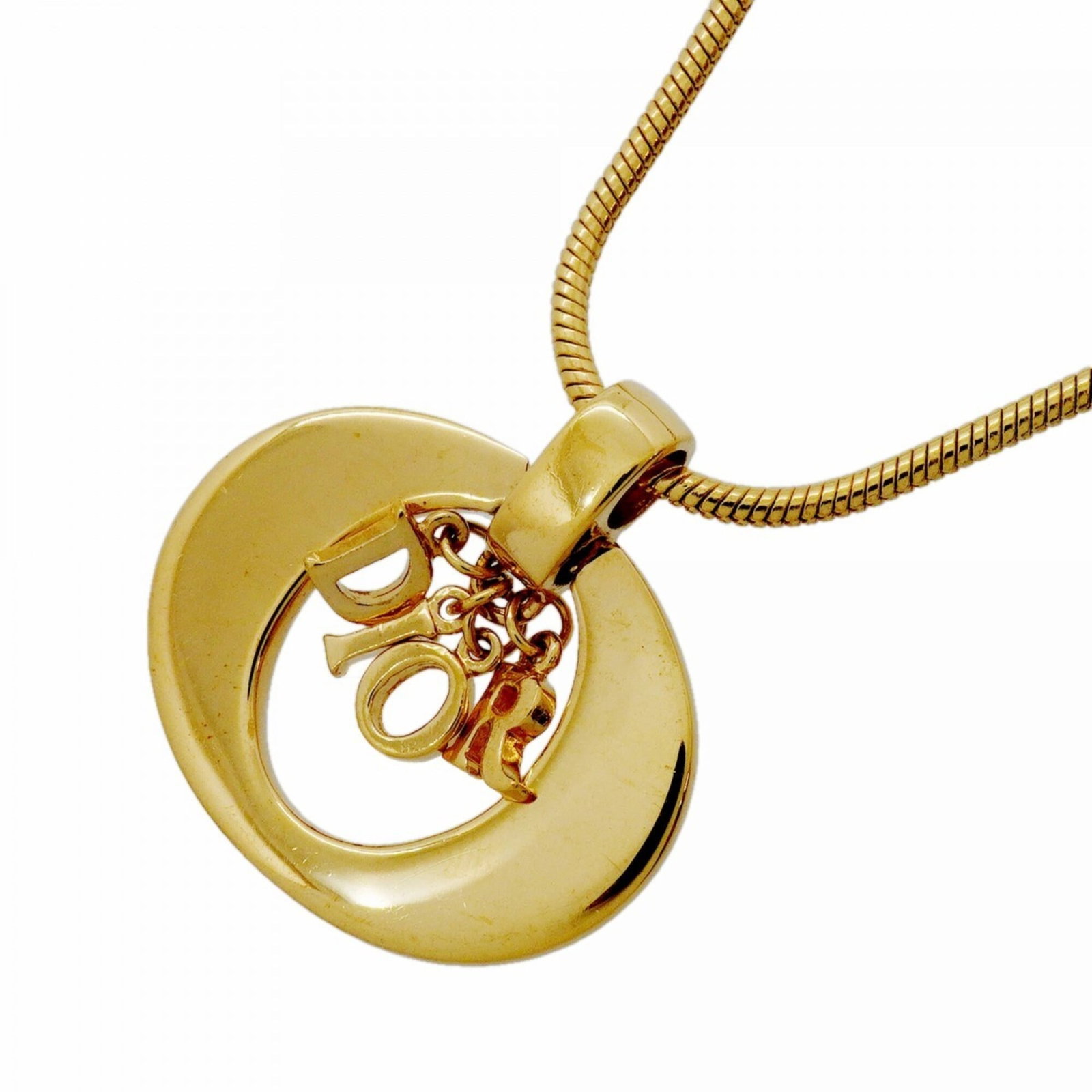 Women's Gold Plated Christian Dior Necklace: Women's Gold Plated Christian Dior Necklace Women's Gold Plated Christian Dior Necklace features a stunning gold plating design, measuring 55 cm in circumference and 30.6mm x 30.6mm in pendant size. T