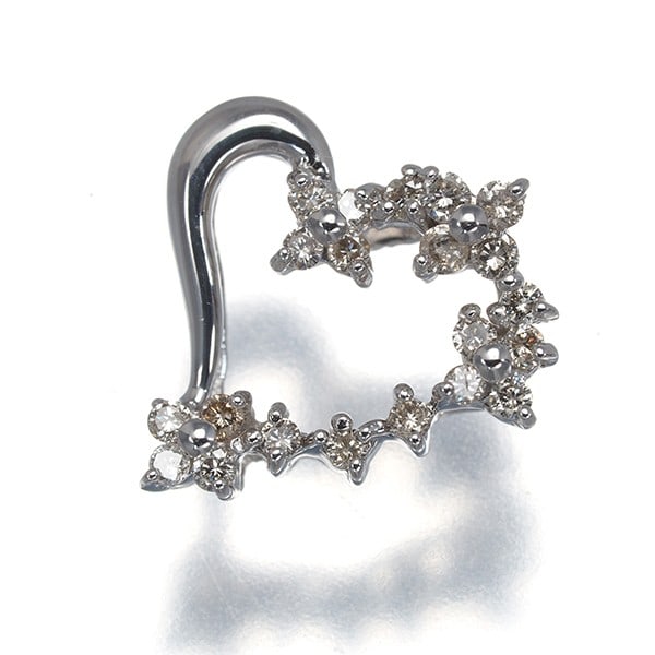 Diamond 0.16Ct Heart Pendant 18K 750 White Gold: Diamond 0.16Ct Heart Pendant 18K 750 White Gold This stunning 0.16ct diamond heart pendant shines in 18k white gold, its delicate design weighing only 1.2g. The main stone, a total of three diamonds w