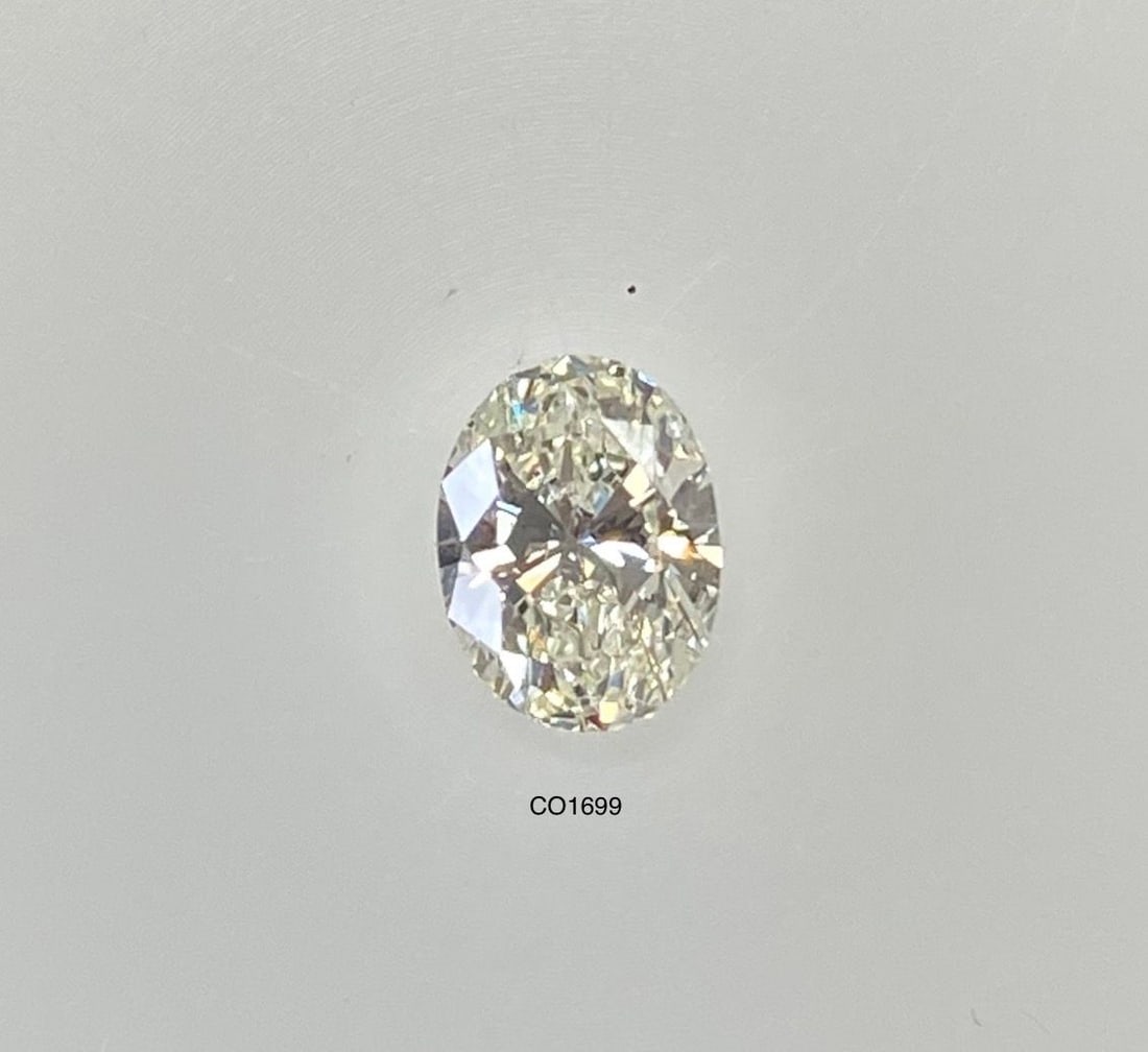 EGL Oval 0.53ct H VVS2 - Loose Natural Diamond: EGL Oval 0.53ct H VVS2 - Loose Natural Diamond The EGL Oval 0.53ct H VVS2 - Loose Natural Diamond boasts exceptional clarity and color, with its high VVS2 grade indicating minimal inclusions and a