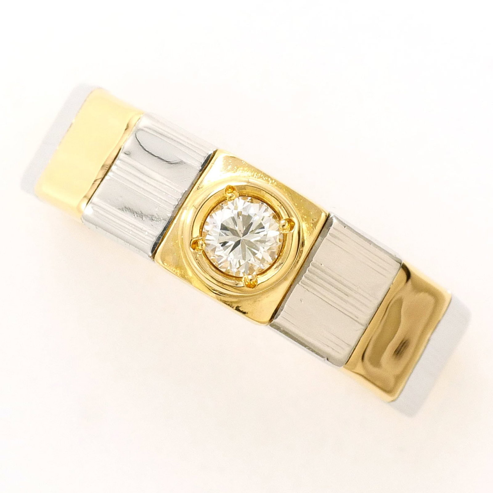 Unbranded Platinum Gold 18K Yellow Ring Band: Unbranded Platinum Gold 18K Yellow Ring Band Unbranded Platinum Gold 18K Yellow Ring Band stands out with its striking combination of platinum and yellow gold, creating a unique visual effect. Weighin