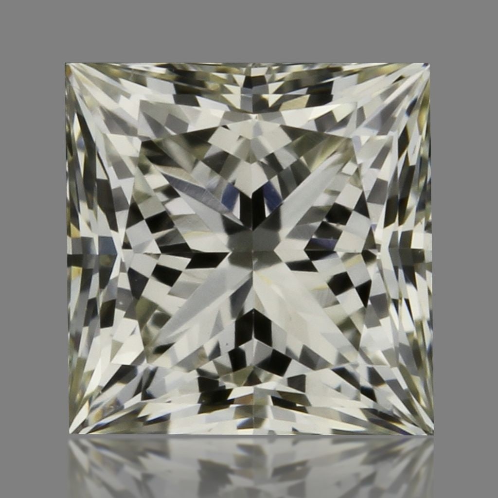 GIA Princess 0.29ct J VVS2 - Loose Natural Diamond: GIA Princess 0.29ct J VVS2 - Loose Natural Diamond 0.29ct GIA Princess cut diamond with exceptional clarity, featuring VVS2 grade and GD polish, offers a rare natural beauty to adorn your jewelry piec