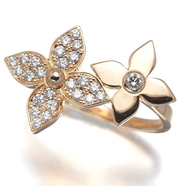 Diamond Blossom Star Ring Rose Gold 750 18K Louis Vuitton: Diamond Blossom Star Ring Rose Gold 750 18K Louis Vuitton Rose Gold 18K Louis Vuitton Diamond Blossom Star Ring boasts a stunning natural diamond, set within the iconic Star Blossom design. This exqui