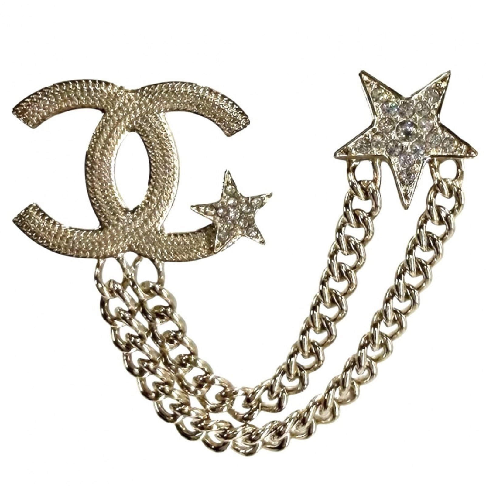 Gold plating rhinestone Chanel brooch: Gold plating rhinestone Chanel brooch Gold plating rhinestone Chanel brooch, featuring intricate details and a touch of luxury with its gold plating and rhinestones. Measuring 8cm x 2.5cm x 2.00mm, th