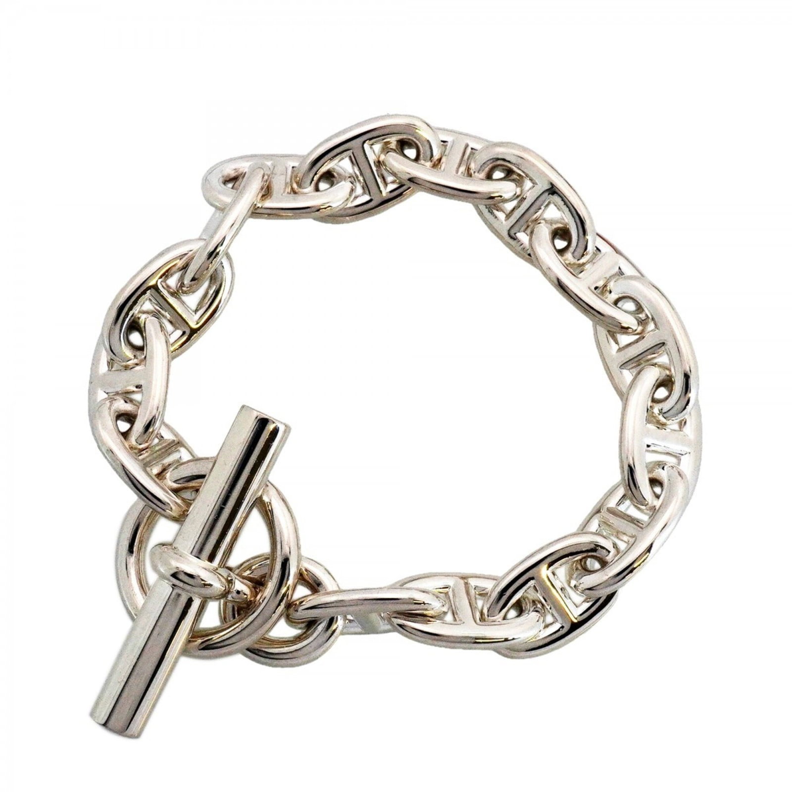 Silver Charm Bracelet Hermes: Silver Charm Bracelet Hermes Silver Charm Bracelet from Hermes, crafted from high-quality silver (925) and measuring 16.5cm in length, features an elegant charm design that adds a touch of sophisticat