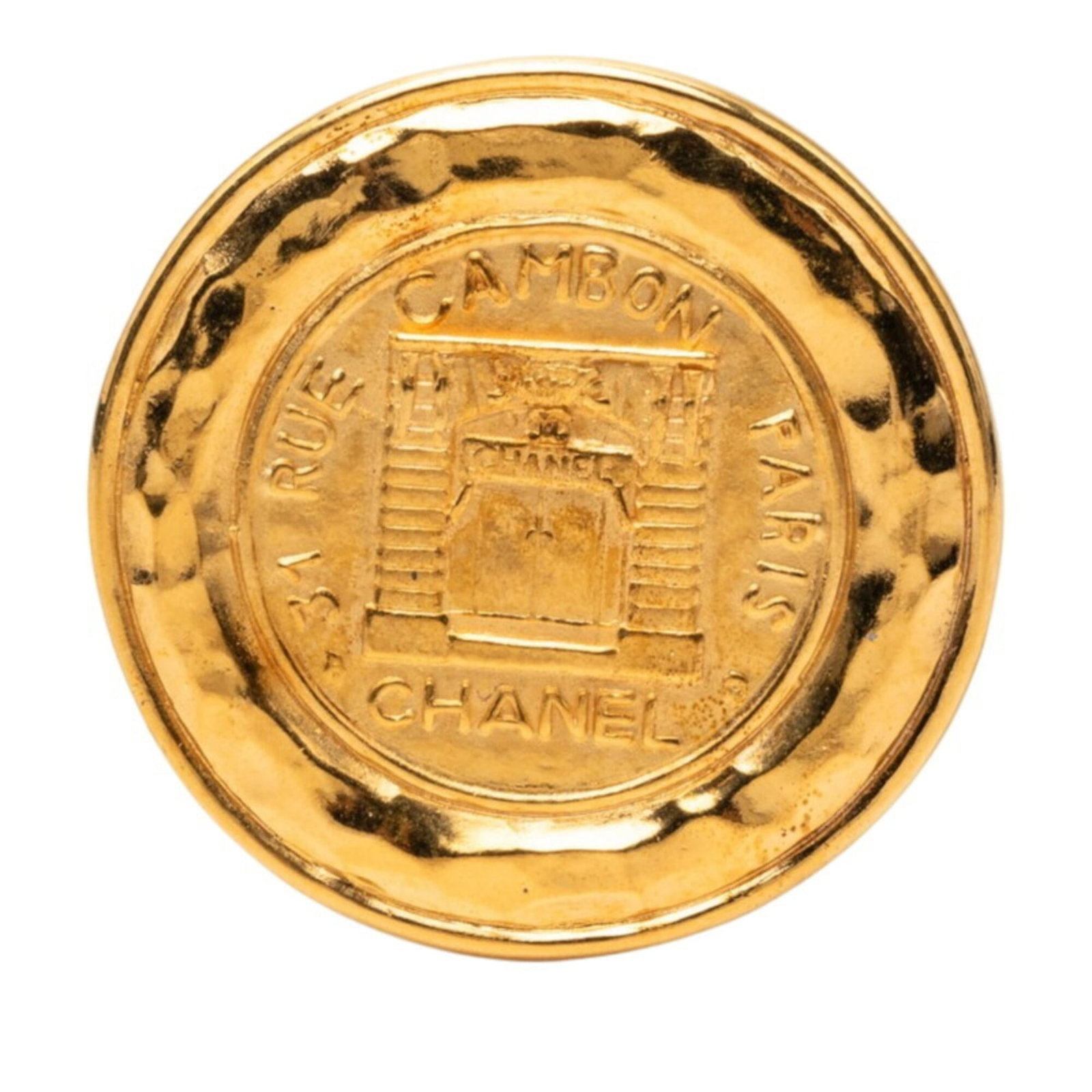 Chanel Brooch: Chanel Brooch Chanel's iconic brooch boasts elegant gold details, making it a sophisticated accessory for vintage enthusiasts. Measuring 5.2cm x 5.2cm, this compact piece showcases the brand's timeles