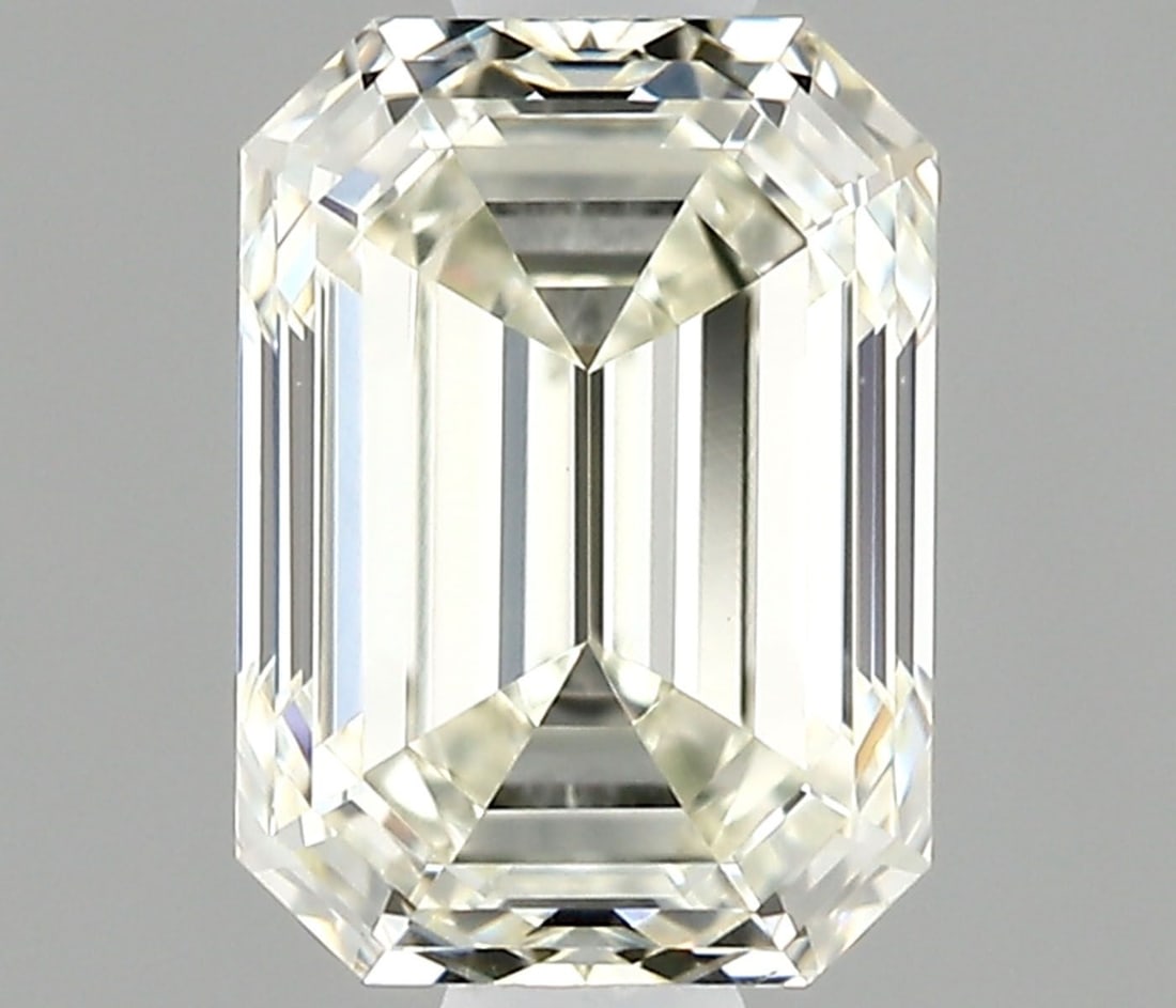 IGI Emerald 0.9ct I VVS2 - Loose Natural Diamond: IGI Emerald 0.9ct I VVS2 - Loose Natural Diamond IGI Emerald 0.9ct I VVS2 - Loose Natural Diamond features exceptional clarity and polish, with an EX symmetry that showcases its natural beauty. This 0
