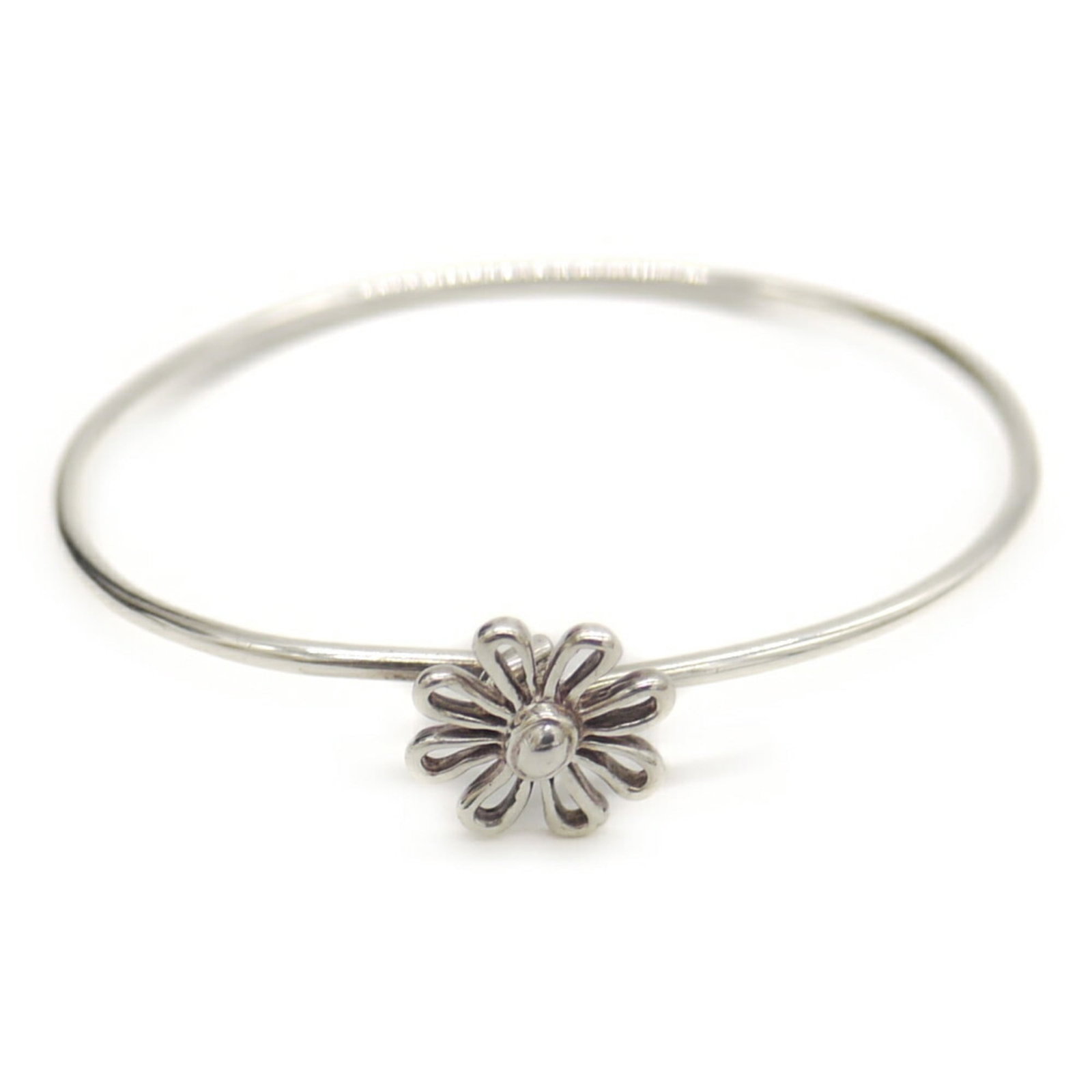 Charm Bracelet of Tiffany: Charm Bracelet of Tiffany Silver925 Charm Bracelet of Tiffany features a unique charm design and a classic silver chain, making it a stylish accessory for women. Measuring 17cm in length, this charm b