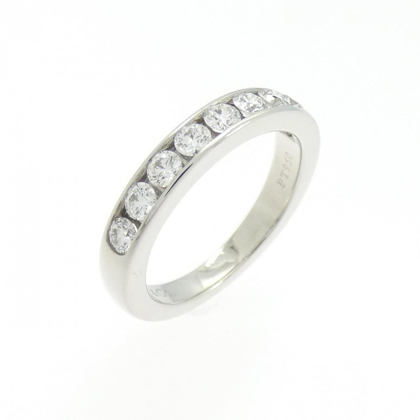 Tiffany Band Ring Platinum 950: Tiffany Band Ring Platinum 950 Platinum band ring with a diamond stone, available in US size 2.5, crafted from high-quality platinum 950 material, and bearing the Tiffany brand. This elegant ring feat