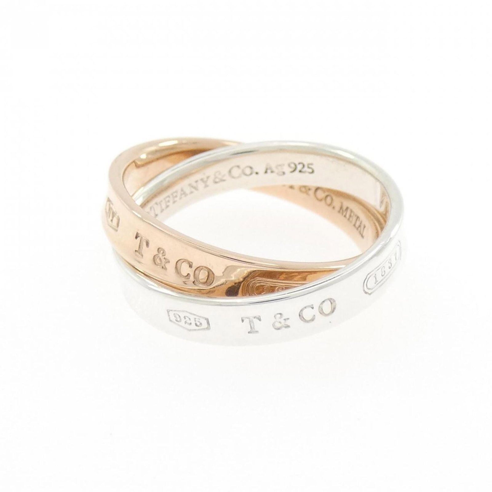 Silver band ring Tiffany 925: Silver band ring Tiffany 925 Silver band ring Tiffany 925. Made from high-quality silver, this elegant band features the iconic Tiffany hallmark for durability and style. A classic choice for everyday
