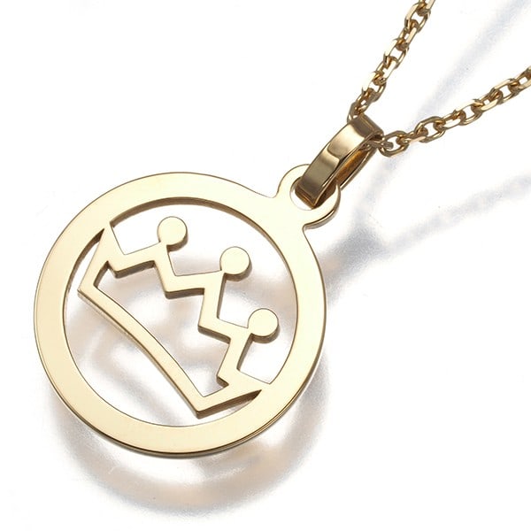 Crown Necklace Accroche Coeur 750 Yellow Gold: Crown Necklace Accroche Coeur 750 Yellow Gold 18k yellow gold Accroche Coeur necklace boasts a sleek pendant with a diameter of 15.4mm, suspended from a 35-40cm chain. This elegant piece features the 