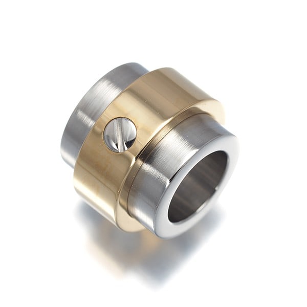 Cartier Pendant Santos 100 18K 750 Yellow Gold/ Stainless Steel: Cartier Pendant Santos 100 18K 750 Yellow Gold/ Stainless Steel Cartier's Santos 100 Pendant shines in 18k yellow gold and stainless steel, its sleek design measuring 12.0 x 9.8mm. This stylish pendan