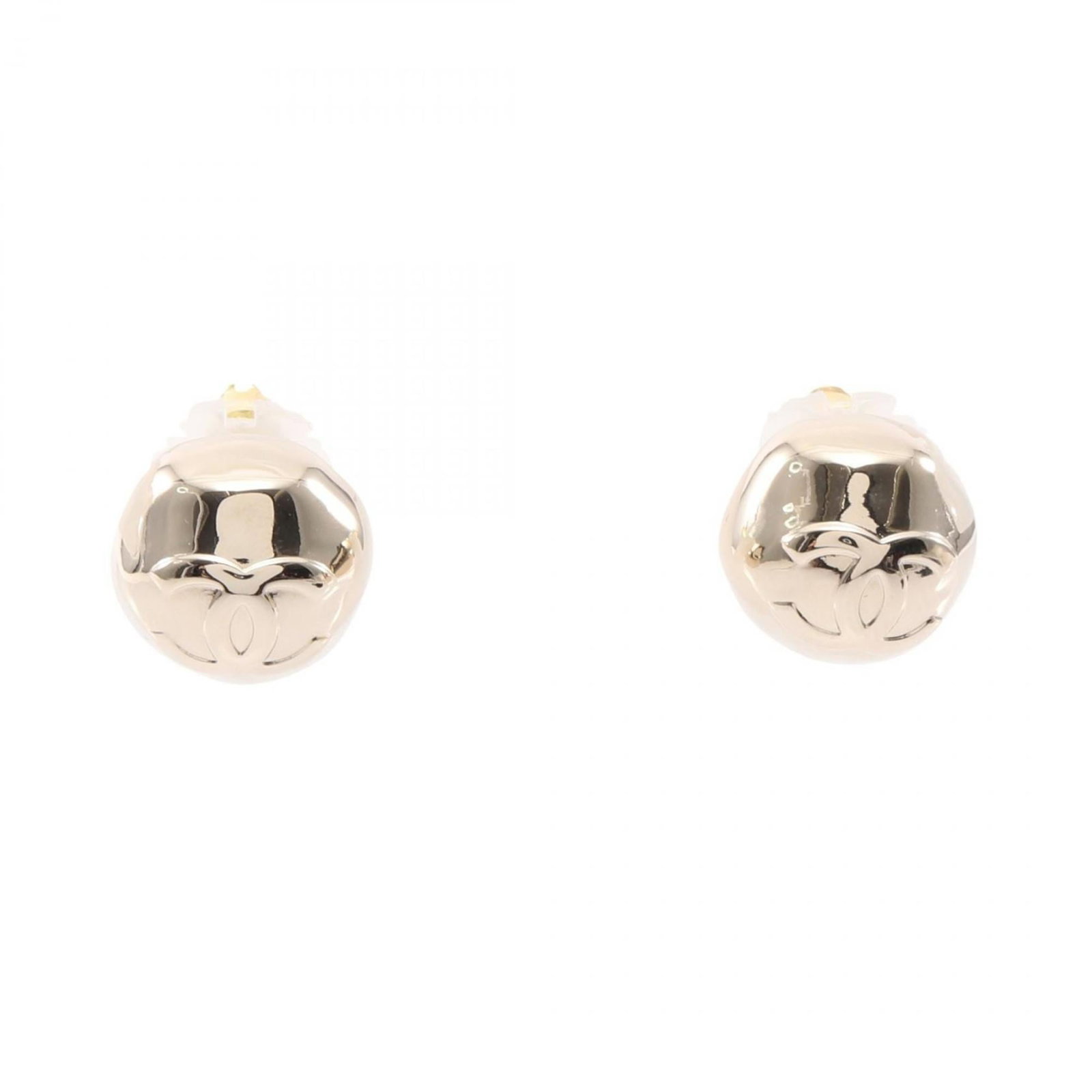Chanel Stud Earrings Gold Plating: Chanel Stud Earrings Gold Plating Stud earrings in gold plating from the renowned Chanel brand, featuring a sleek and sophisticated design. The earrings measure 15.00mm x 15.00mm / 0.59'' x 0.59'', ma