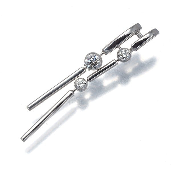 Tasaki Pendant Diamond 0.38Ct Drop 18K 750 White Gold: Tasaki Pendant Diamond 0.38Ct Drop 18K 750 White Gold Tasaki Pendant Diamond 0.38Ct Drop 18K 750 White Gold - A stunning 18k white gold pendant featuring a natural diamond with an approximate total we