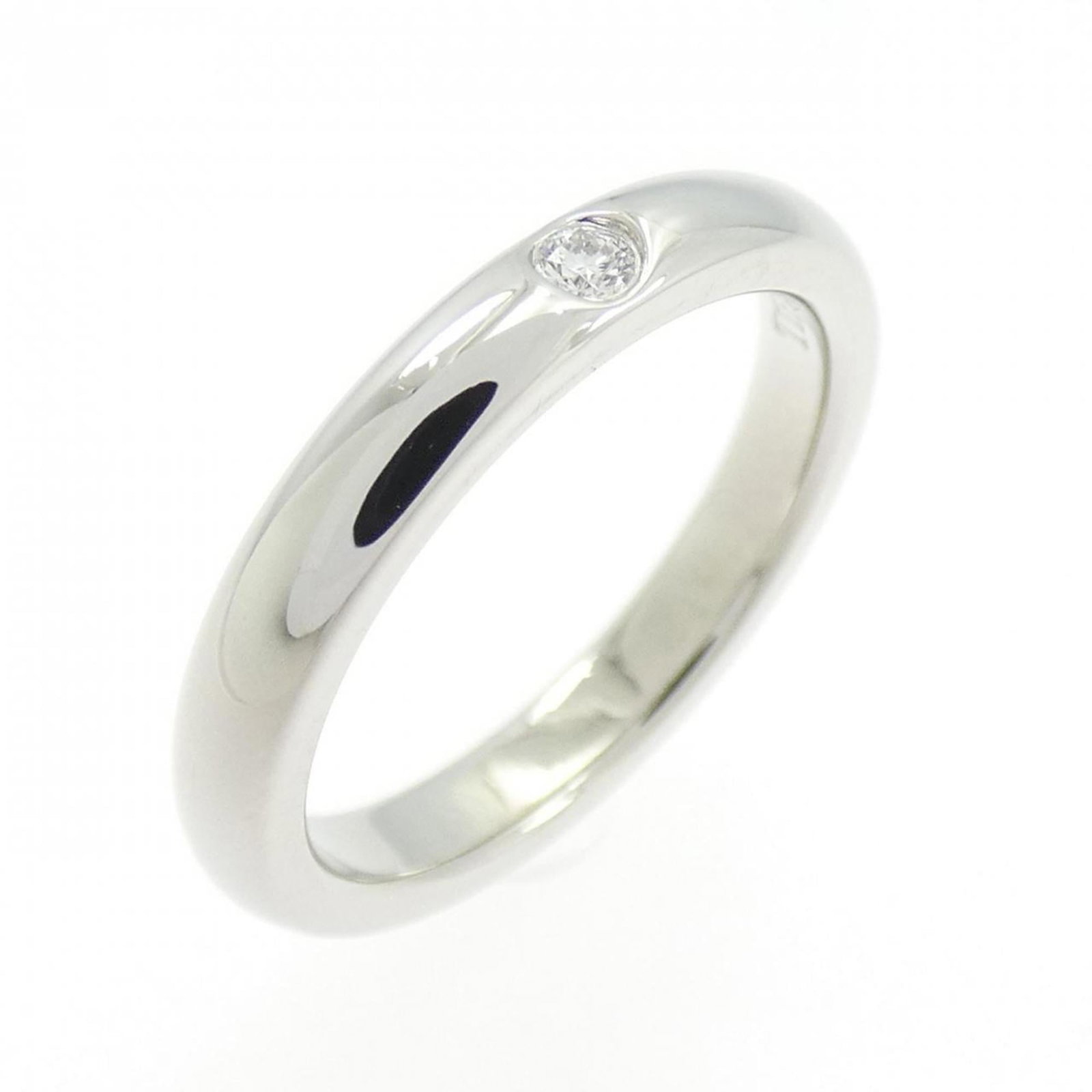 Tiffany Band Ring Platinum 950: Tiffany Band Ring Platinum 950 Platinum band ring from Tiffany featuring a diamond stone, available in US size 3.5 and made from high-quality platinum 950 material. This stacking type band ring boasts