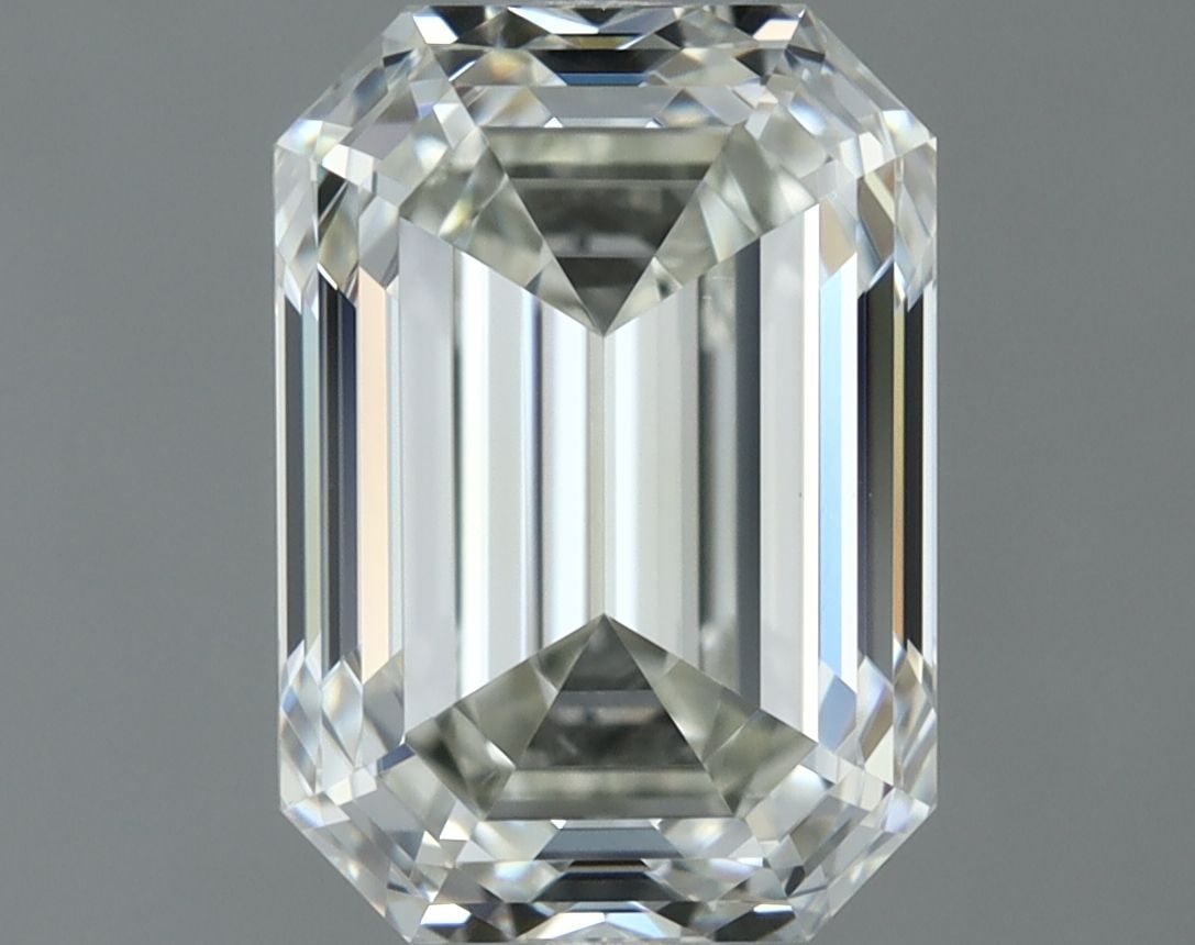 IGI Emerald 1.51ct I VVS2 - Loose Natural Diamond: IGI Emerald 1.51ct I VVS2 - Loose Natural Diamond The IGI Emerald 1.51ct I VVS2 features exceptional clarity and cut, with an EX polish and symmetry rating. This natural diamond boasts impressive size