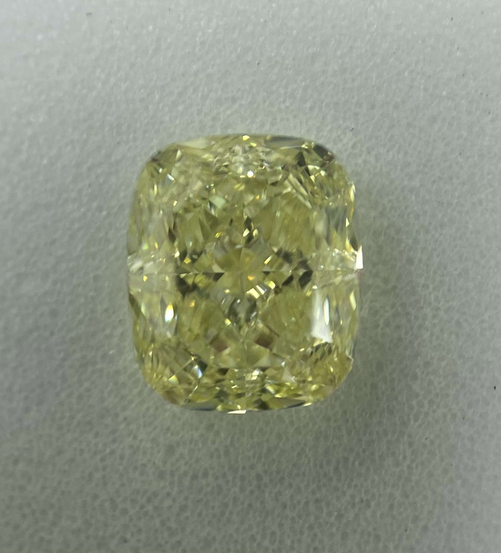 GIA Cushion Brilliant 1.38ct Yellow VVS1 - Loose Natural Diamond: GIA Cushion Brilliant 1.38ct Yellow VVS1 - Loose Natural Diamond GIA certified, cushion brilliant cut, 1.38ct yellow diamond with exceptional clarity (VVS1) and polish (EX), boasting vibrant color and