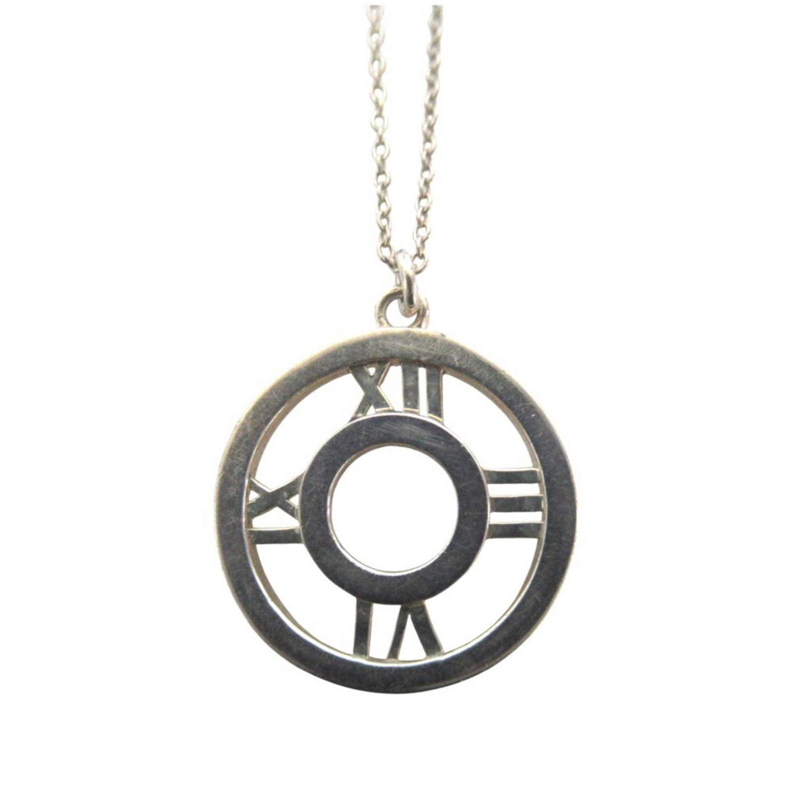 Sterling Silver 925 Women's Pendant Necklace Tiffany & Co.: Sterling Silver 925 Women's Pendant Necklace Tiffany & Co. Sterling Silver 925 Women's Pendant Necklace Tiffany & Co. features a beautiful, intricate design on the pendant, which measures 22mm x 18mm.