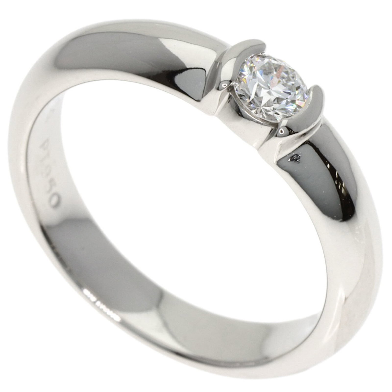 Ring Tiffany Band: Ring Tiffany Band Platinum Tiffany band ring featuring a 0.19ct VS2 diamond, set in a sleek and modern design with a US size 5 fit. The ring's platinum purity ensures durability and luxury feel. With