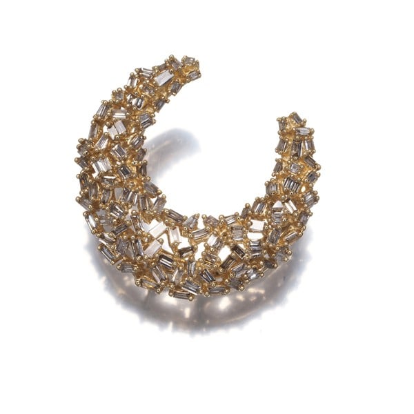 Gstv Pendant Diamond 0.50Ct Tapered-Cut Moon 18K 750 Yellow Gold: Gstv Pendant Diamond 0.50Ct Tapered-Cut Moon 18K 750 Yellow Gold Tapered-cut moon-shaped pendant in 18k yellow gold, featuring a natural diamond weighing 0.50ct as its centerpiece. The delicate design
