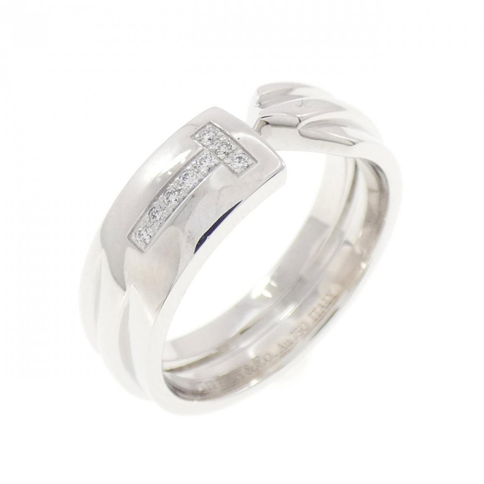 Tiffany Band Ring White Gold (18K): Tiffany Band Ring White Gold (18K) Tiffany's iconic band ring in white gold (18K) is a timeless design element, available in US size 5. This classic piece features the renowned Tiffany brand and is cr
