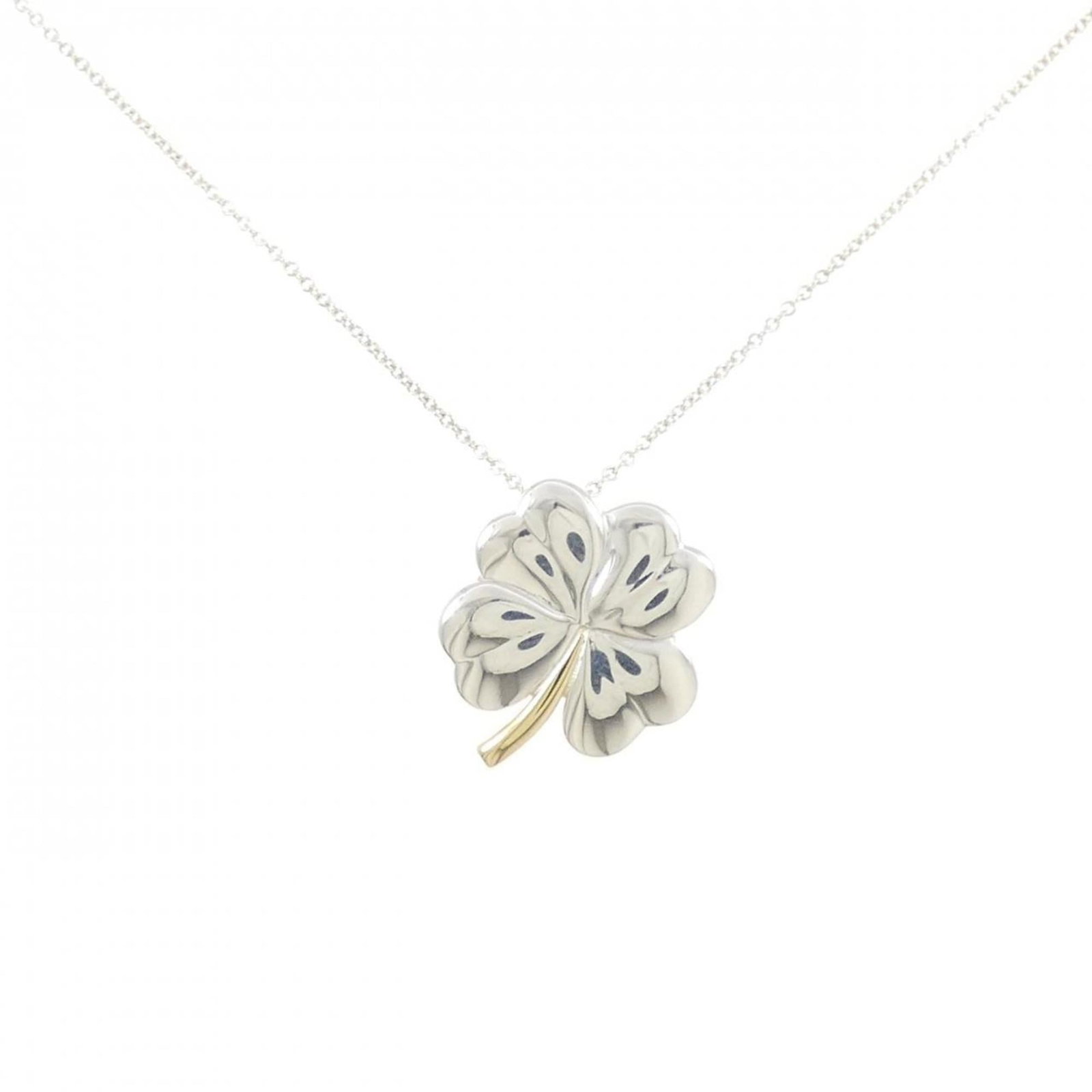Tiffany & Co. 925 750 Necklace: Tiffany & Co. 925 750 Necklace Tiffany & Co. 925 750 Necklace - A stunning silver and yellow gold pendant, measuring 18.7mm x 19mm, suspended from a 42 cm / 16.53'' chain. The necklace features a high