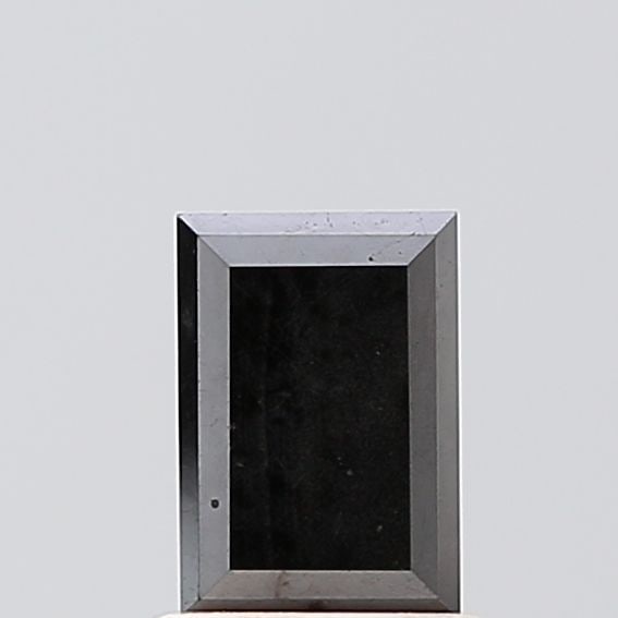 Baguette 0.8ct Black VVS2 - Loose Natural Diamond: Baguette 0.8ct Black VVS2 - Loose Natural Diamond The 0.8ct Black VVS2 diamond boasts exceptional clarity and polish, with an EX symmetry that showcases its natural beauty. Its rare black color adds