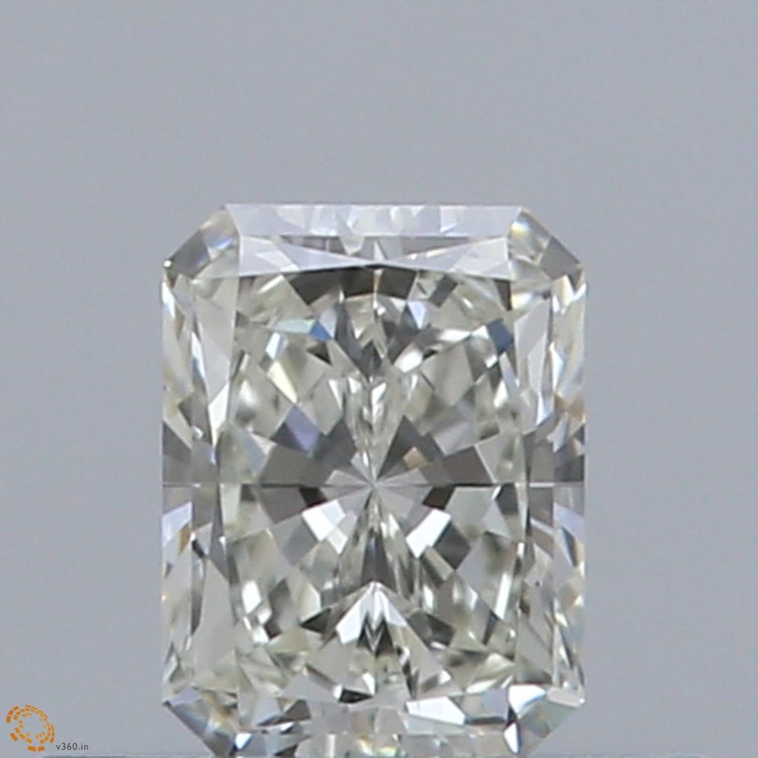 GIA Radiant 0.4ct K VVS2 - Loose Natural Diamond: GIA Radiant 0.4ct K VVS2 - Loose Natural Diamond GIA certification ensures the diamond's quality, with a VVS2 clarity grade indicating minimal inclusions. The stone's K color and EX polish showcase it